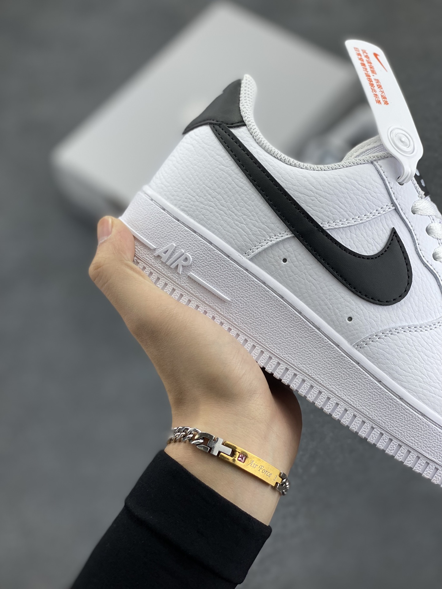 图片[6]-Nike Air Force 1 Low 新白黑 空军一号低帮运动休闲板鞋 原楦头原纸板 打造纯正空军版型#专注外贸渠道 全掌内置蜂窝气垫 #原盒配件 原厂中底钢印、拉帮完美 货号：DD8959-103 尺码：36 36.5 37.5 38 38.5 39 40 40.5 41 42 42.5 43 44 44.5 45 46-选品中心