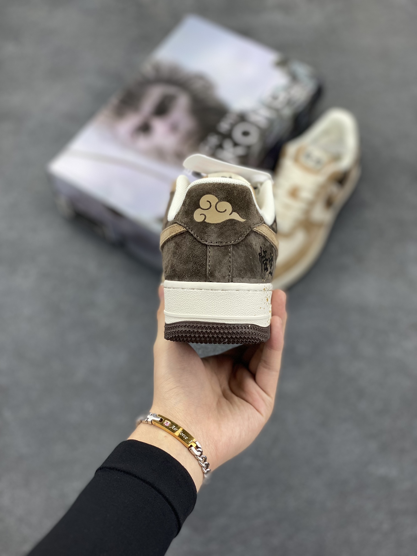 图片[4]-NIke Air Force 1 \’07 Low “悟空”空军一号 低帮 运动鞋 休闲鞋 折边针车 工艺难度大 原楦头原纸板 原装鞋盒 定制五金配件 内置全掌气垫 原厂鞋底 货号：DM1688-803 尺码：36 36.5 37.5 38 38.5 39 40 40.5 41 42 42.5 43 44 44.5 45-选品中心