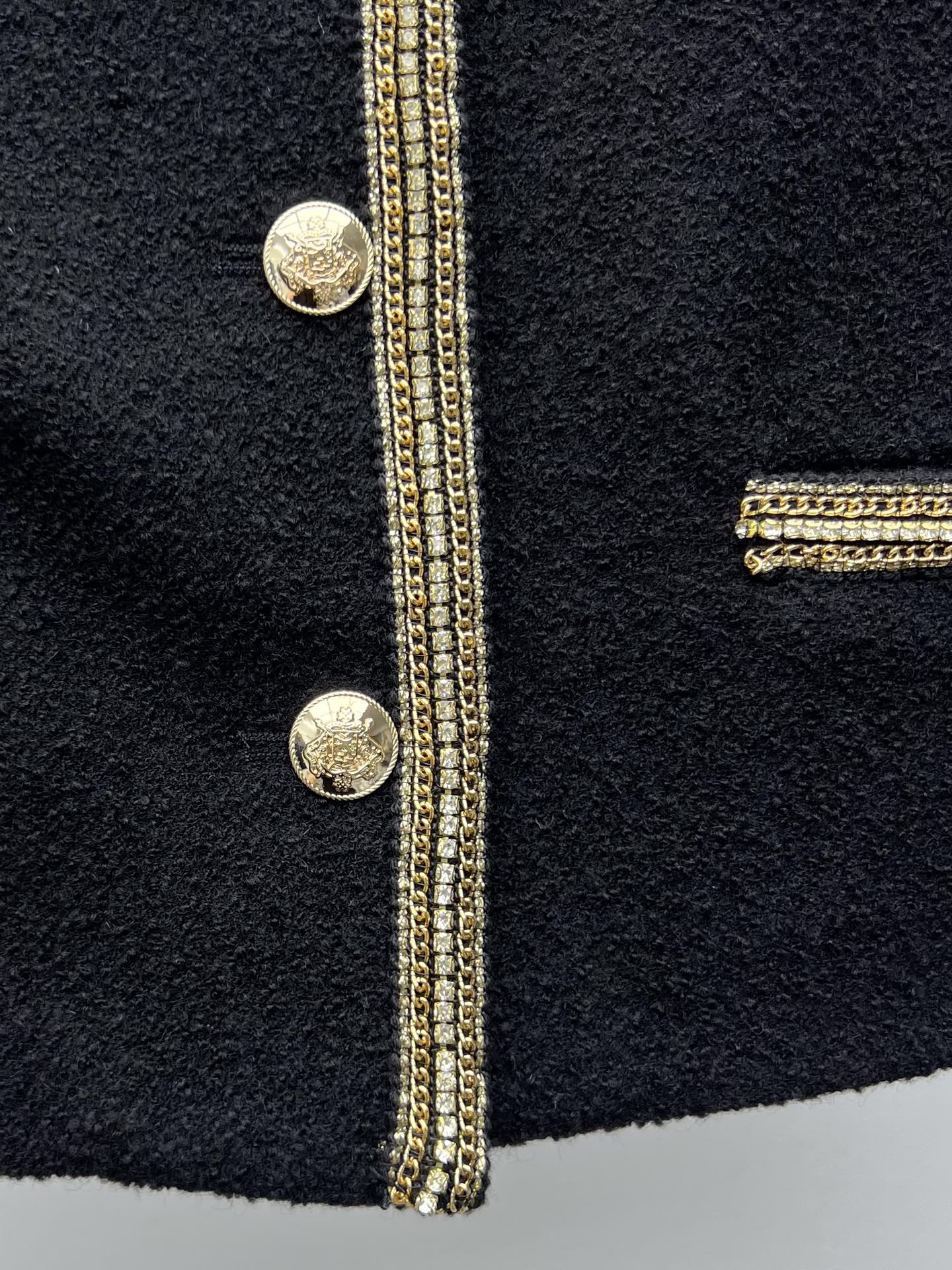 Fashion Highlights: Versatile Female Suit, Wool and Flower Details, Elegant Diamond Chain - 图片 5
