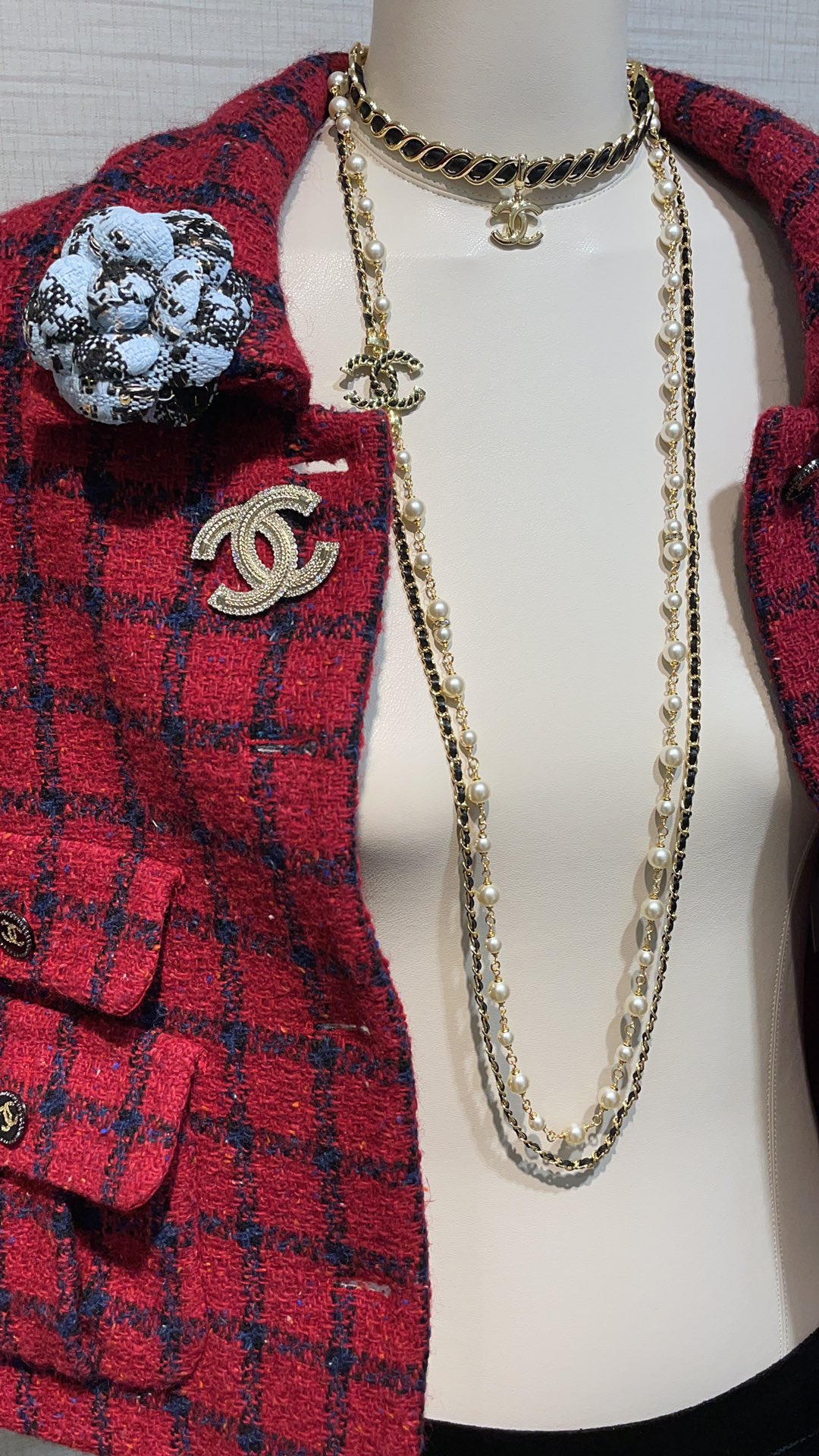 NO:634486,88390, Today’s new product double layer sweater chain 24K new gold leather chain double C pearl double layer sweater chain Minimalist metal spiral leather chain double C beautiful and rustic Double-layer design with leather chain pearl chain Noble, fashionable and personalized, looks good with clothes z consistent brass material lambskin custom pearls, sweaters, sheepskin, Cardia high-end jewelry1986090988390,今日新品双层毛衣链 24K新款金色皮穿链双C珍珠双层毛衣链 极简金属螺旋皮穿链双C 又美又飒 搭配皮穿链珍珠链条的双层设计 贵气时髦又很个性搭配衣服很好看 z一致黄铜材质 小羊皮 定制珍珠,,sweaters,sheepskin,卡迪亚高端饰品,Jewelry