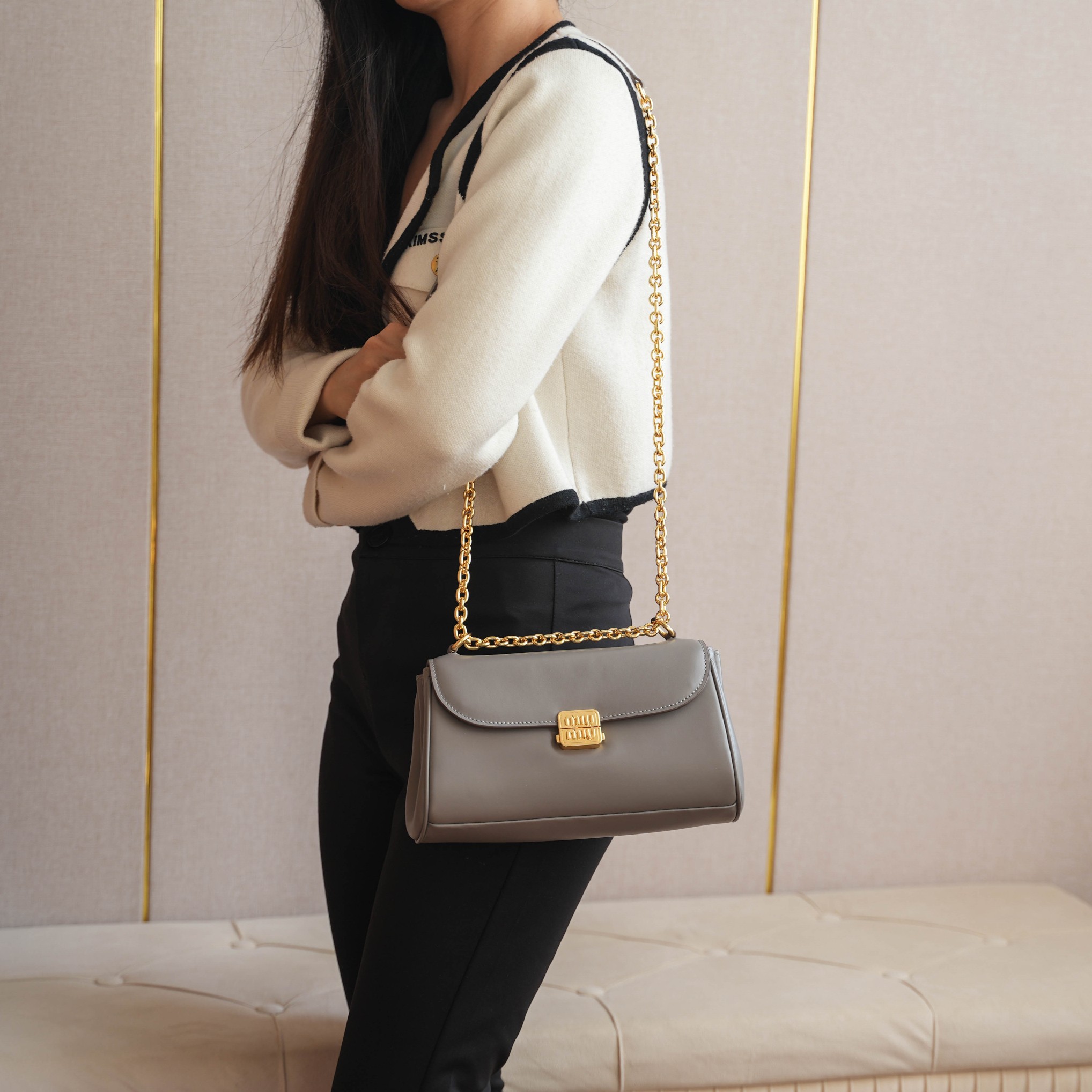 NO:204224,5BD266 (Gray) Upper body effect reference, MIUMIU, miumiu198609095BD266（灰色） 上身效果参考,MIUMIU,miumiu,Bag