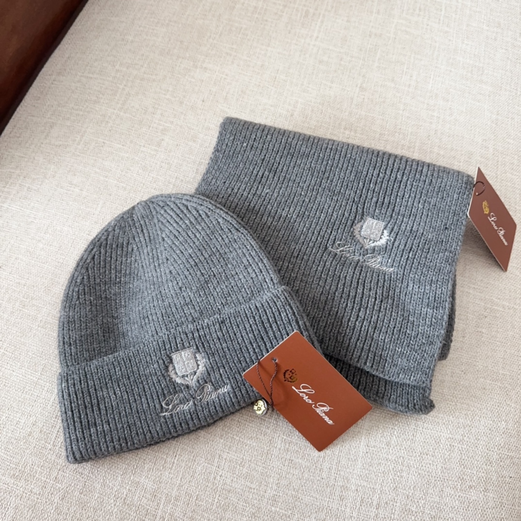 NO:215650,LP set, Autumn and Winter Folding Wool Knitted Wool Hat, This is definitely a favorite of minimalism. It is clean, neat, fashionable and versatile, and it is definitely not picky about face shape!  A fashionable and classic ten thousand-year-old model!  Fashionable black and white can be entered together!  Hat fisherman hat baseball hat knit hat, hat, loro piana, espadrilles, hats19860909LP套装 秋冬款翻边羊毛针织毛线帽 这款必定是极简主义的最爱 干净,利索,时尚百搭,绝对不挑脸型！ 属于时尚经典的万年款！时尚黑白可以一起入！帽子渔夫帽棒球帽针织帽,帽子,loro piana,espadrilles,hats,hat