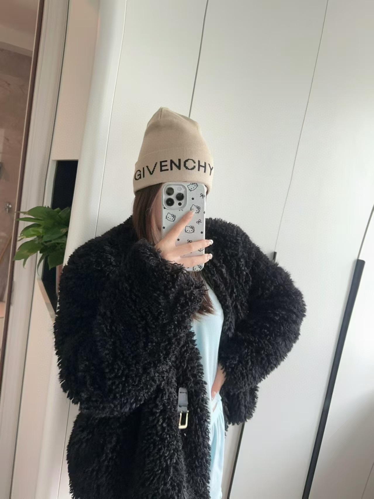 NO:215598,With dust bag Givenchy GIVENCHY, knitted hat, cashmere material string pattern is simple and atmospheric, the tight knitting method is very thick, soft, comfortable, warm and fashionable, so you can’t let go of it, hurry up and buy the same style for men and women!  Hat Fisherman Hat Baseball Hat Knitted Hats, Hats, given, given, given, espadrilles,hats19860909配防尘袋 纪梵希GIVENCHY,针织帽 羊绒材质麻花纹简约大气 紧密的针织法非常厚实 ,柔软舒适保暖又时尚爱不释手亲,赶紧入手吧男女同款！帽子渔夫帽棒球帽针织帽,帽子,givenchy,givenchy,espadrilles,hats,hat