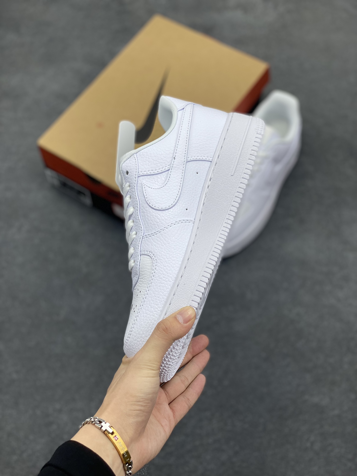 图片[3]-Nike Air Force 1 Low 万圣节荔枝纹 空军一号低帮运动休闲板鞋 原楦头原纸板 打造纯正空军版型#专注外贸渠道 全掌内置蜂窝气垫 #原盒配件 原厂中底钢印、拉帮完美 货号：DIB4025-100 尺码：36 36.5 37.5 38 38.5 39 40 40.5 41 42 42.5 43 44 44.5 45-选品中心