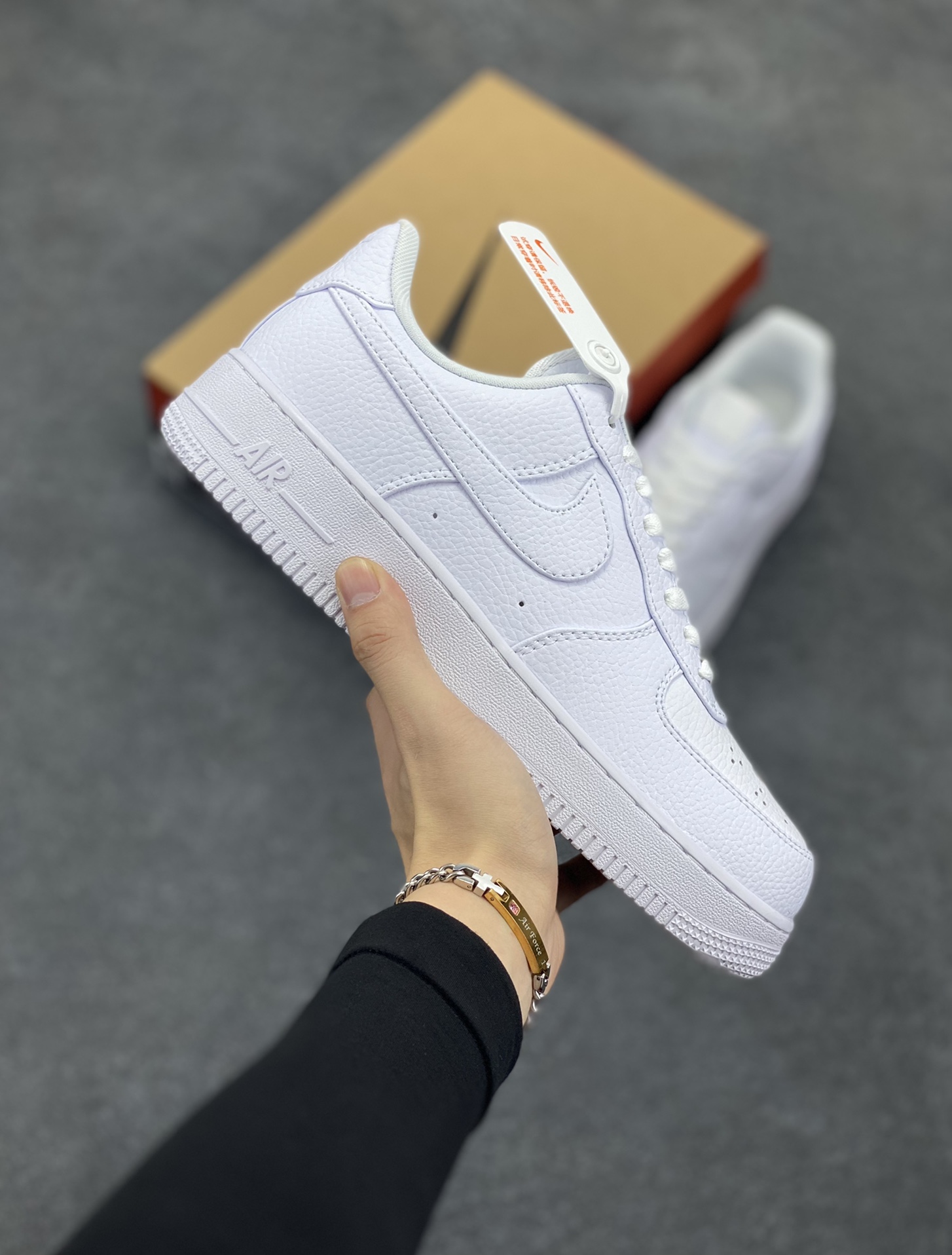 Nike Air Force 1 Low 万圣节荔枝纹 空军一号低帮运动休闲板鞋 原楦头原纸板 打造纯正空军版型#专注外贸渠道 全掌内置蜂窝气垫 #原盒配件 原厂中底钢印、拉帮完美 货号:DIB4025-100 尺码:36 36.5 37.5 38 38.5 39 40 40.5 41 42 42.5 43 44 44.5 45-选品中心