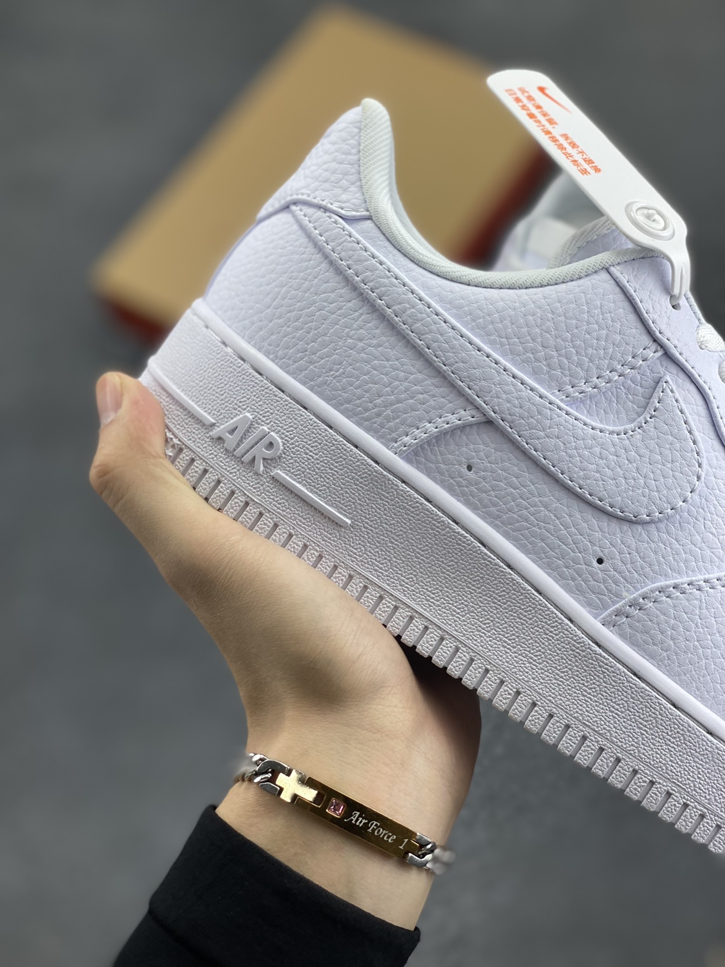 图片[6]-Nike Air Force 1 Low 万圣节荔枝纹 空军一号低帮运动休闲板鞋 原楦头原纸板 打造纯正空军版型#专注外贸渠道 全掌内置蜂窝气垫 #原盒配件 原厂中底钢印、拉帮完美 货号：DIB4025-100 尺码：36 36.5 37.5 38 38.5 39 40 40.5 41 42 42.5 43 44 44.5 45-选品中心