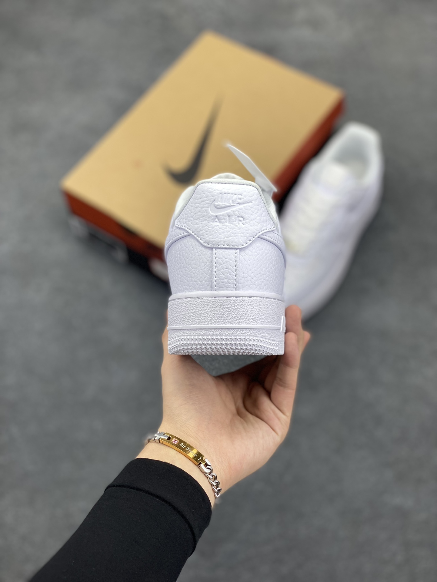 图片[4]-Nike Air Force 1 Low 万圣节荔枝纹 空军一号低帮运动休闲板鞋 原楦头原纸板 打造纯正空军版型#专注外贸渠道 全掌内置蜂窝气垫 #原盒配件 原厂中底钢印、拉帮完美 货号：DIB4025-100 尺码：36 36.5 37.5 38 38.5 39 40 40.5 41 42 42.5 43 44 44.5 45-选品中心