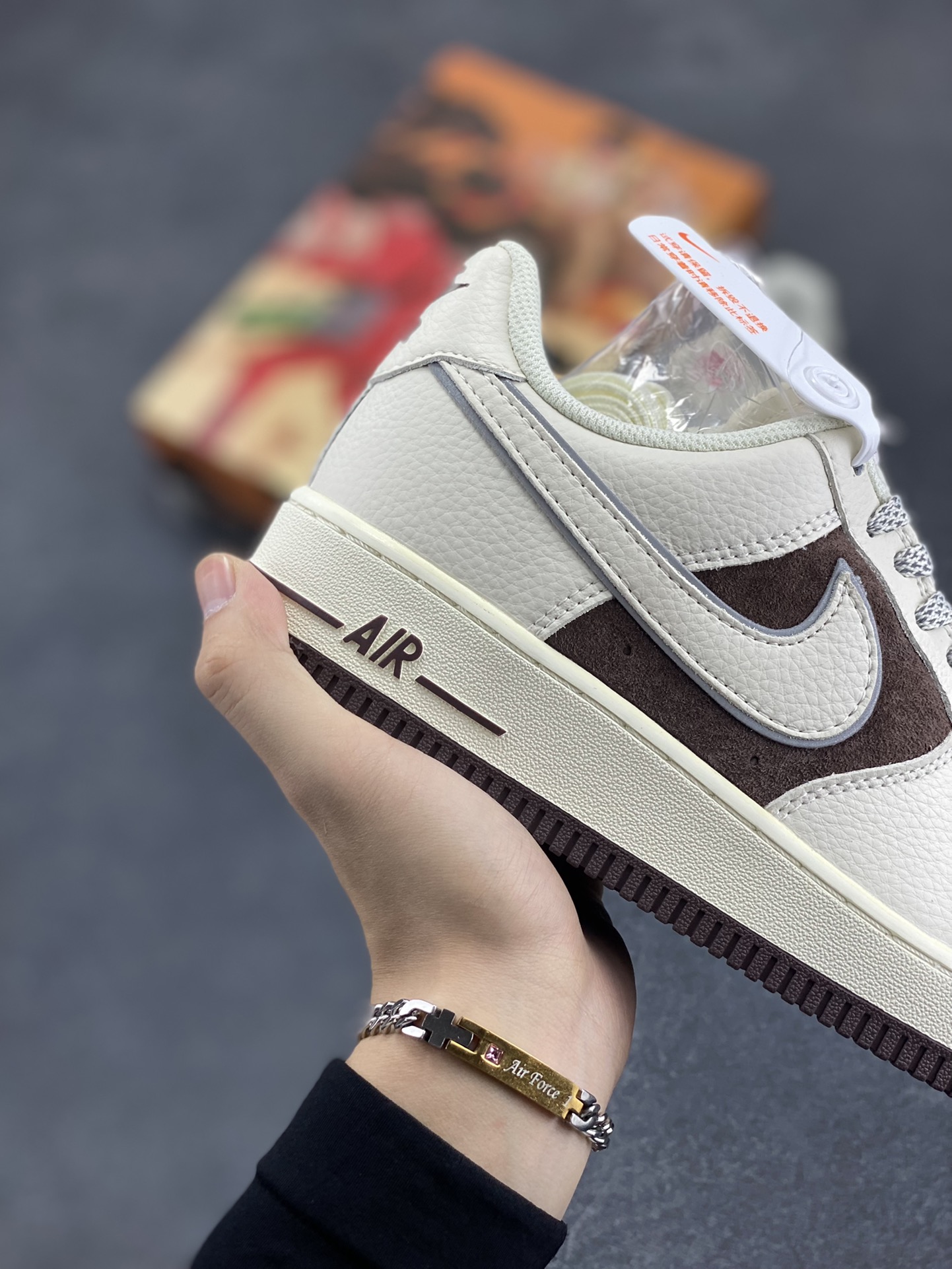 图片[6]-AKIRA×Nike Air Force 1 Low ’07 奶咖麂皮 配色 头成麂皮 满天星配色 空军一号低帮休闲板鞋 原厂麂皮 原楦原纸板 纯正版型 正品NFC感应芯片 高清洁度 内置全掌气垫 货号：DU0820-216 尺码：36 36.5 37.5 38 38.5 39 40 40.5 41 42 42.5 43 44 44.5 45-选品中心