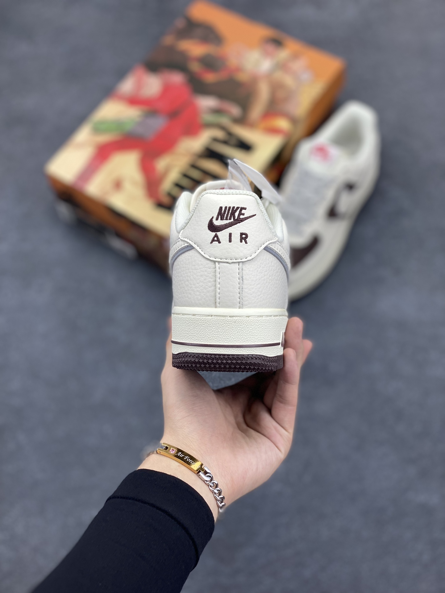 图片[4]-AKIRA×Nike Air Force 1 Low ’07 奶咖麂皮 配色 头成麂皮 满天星配色 空军一号低帮休闲板鞋 原厂麂皮 原楦原纸板 纯正版型 正品NFC感应芯片 高清洁度 内置全掌气垫 货号：DU0820-216 尺码：36 36.5 37.5 38 38.5 39 40 40.5 41 42 42.5 43 44 44.5 45-选品中心