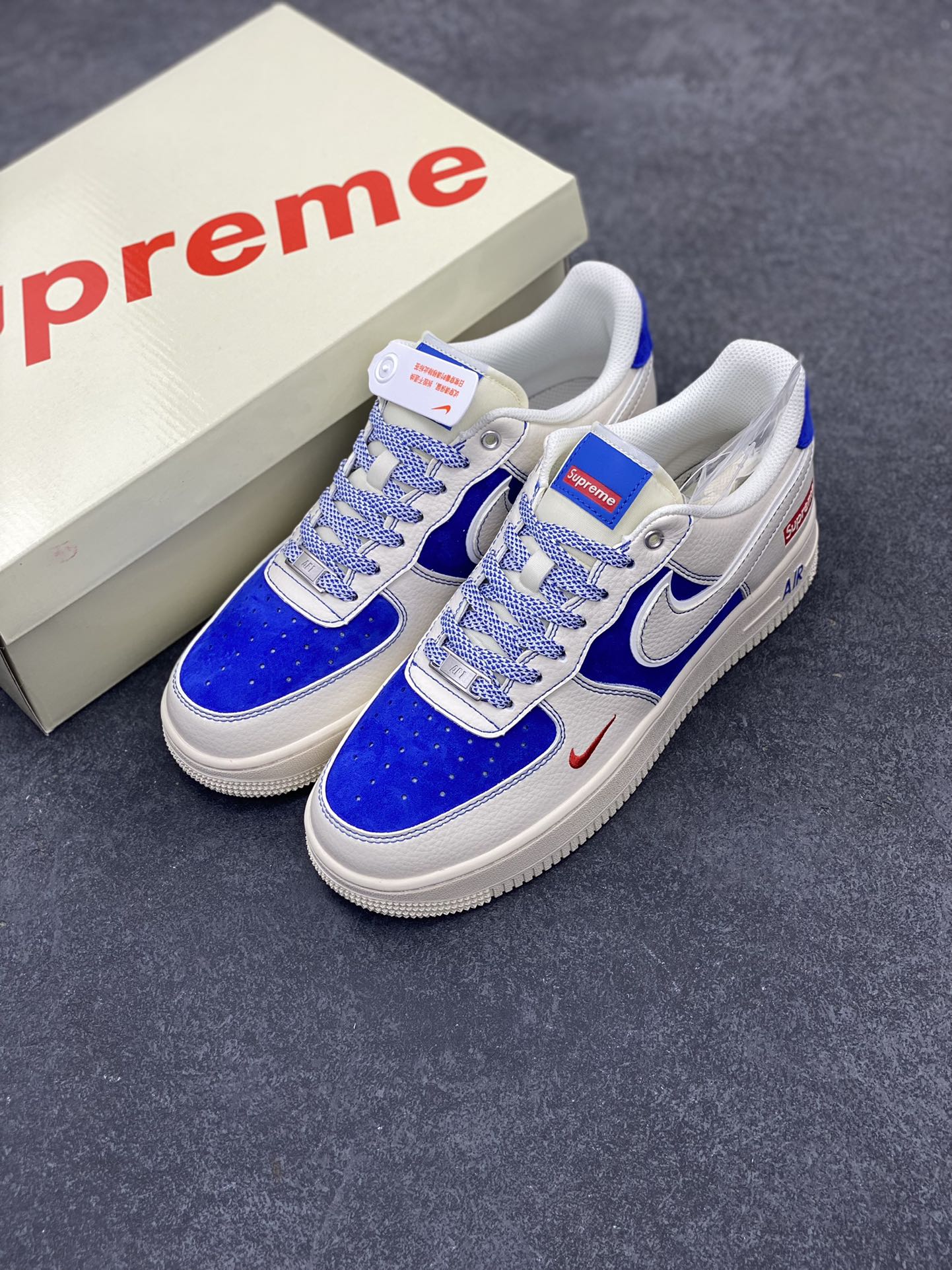 图片[8]-NIke Air Force 1 \’07 Low “Supreme联名——米白群青”空军一号 低帮 运动鞋 休闲鞋 折边针车 工艺难度大 原楦头原纸板 原装鞋盒 定制五金配件 内置全掌气垫 原厂鞋底 货号：SJ6698-004 尺码：36 36.5 37.5 38 38.5 39 40 40.5 41 42 42.5 43 44 44.5 45-选品中心