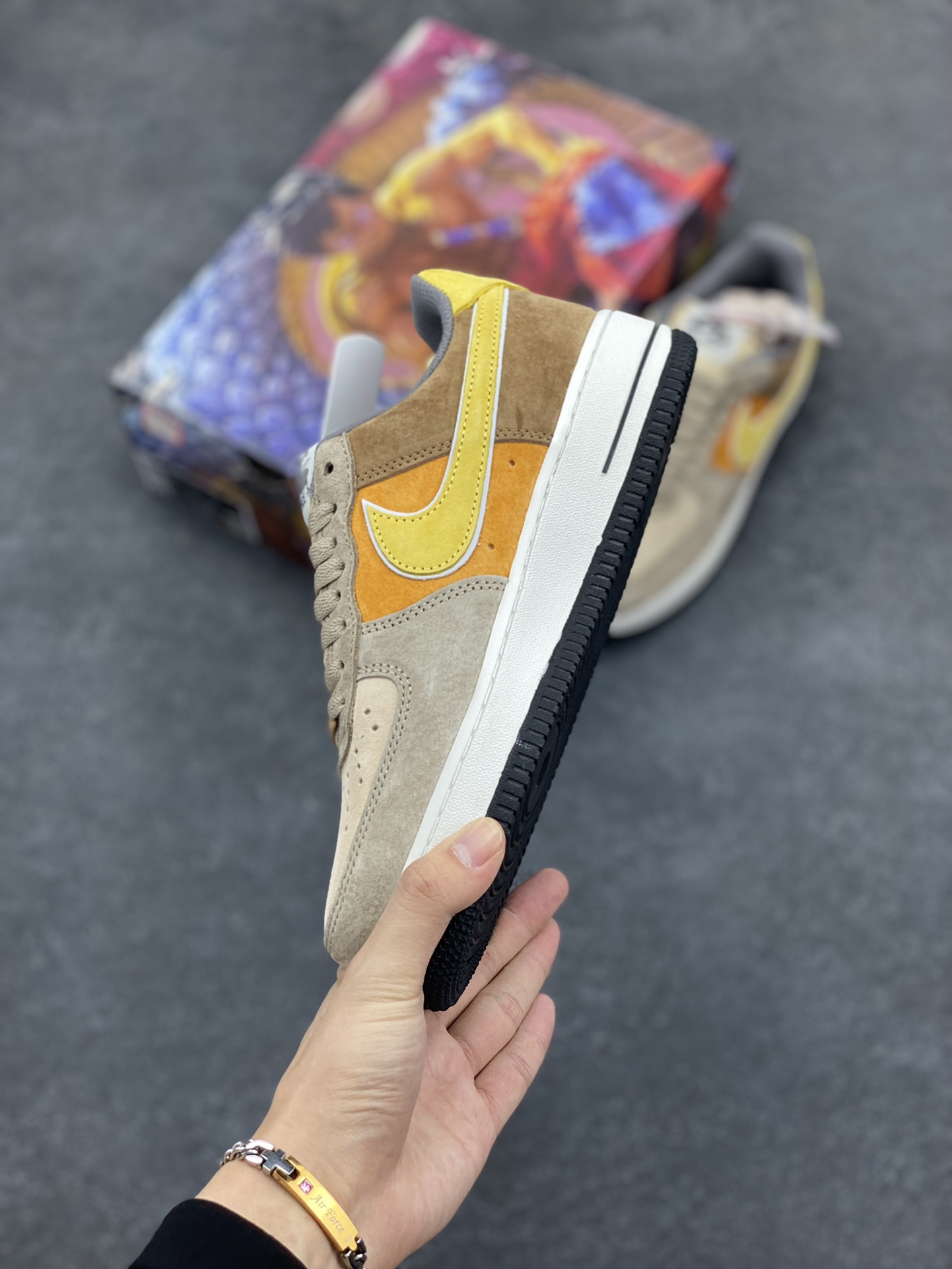 图片[3]-Nike Air Force 1 Low ’07 米黄棕 麂皮空军一号低帮休闲板鞋 原厂麂皮 原楦原纸板 纯正版型 正品NFC感应芯片 高清洁度 内置全掌气垫 货号：LF8989-555 尺码：36 36.5 37.5 38 38.5 39 40 40.5 41 42 42.5 43 44 44.5 45-选品中心