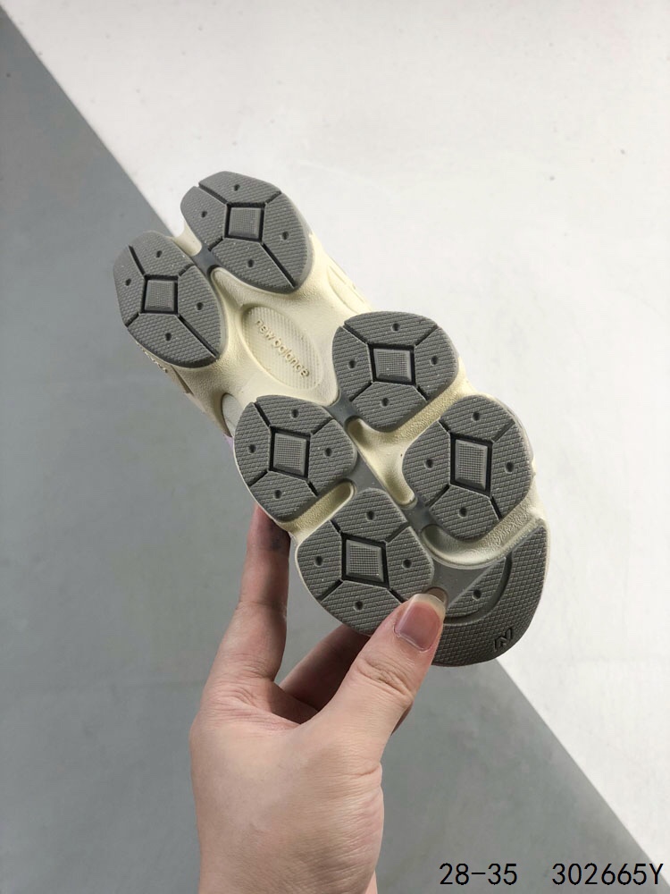 图片[5]-New Balance/新百伦 公司级 9060系列 童鞋版本上线,潮爹潮妈追寻的单品!!采用反绒面革及透气斜纹帆布料拼接鞋面材质，中底嵌入ABZORB缓震科技材料及后跟嵌入TPU装饰条稳固❗️ 复古爱好者看过来,全新配色!全新NB新百伦New Balance 9060\”Driftwood Castlerock\”系列复古百搭老爹风小象蹄休闲运动跑步鞋“浮木棕深灰 P类型：童鞋 版本：公司级 尺码：28 29 30 31 32 33 34 35-选品中心