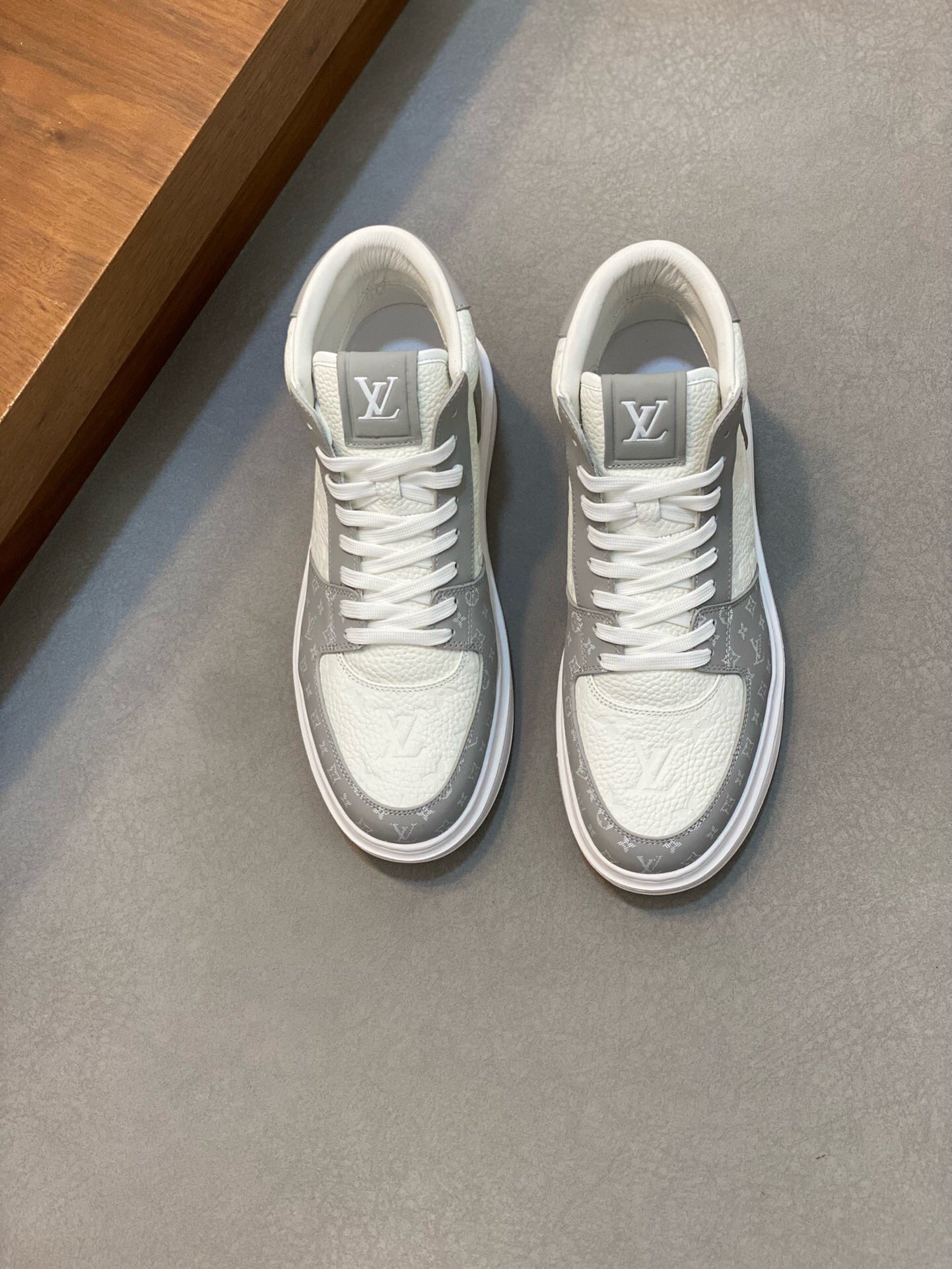 NO:219614,Brand LOUIS VUITTON original color matching code number 39-44 customized 38.45 price Material new Louis Vuitton high top casual shoes!  Original single-quality Labon craft upper uses imported cowhide leather lining, mesh footbed style, simple and atmospheric original LV ultra-light sole, Louis Vuitton, louis vuitton, louis vuitton, louis vuitton, louis vuitton, cowhide19860909品牌LOUIS VUITTON 颜色原版配色 码数39-44定做38.45 价格 材质路易威登新款 高帮 休闲鞋！原单品质拉邦工艺鞋面采用进口牛皮牛皮内里 网布垫脚版型时尚 简单大气原版LV超轻大底,路易威登,louis vuitton,louis vuitton,louis vuitton,cowhide,Men's shoes