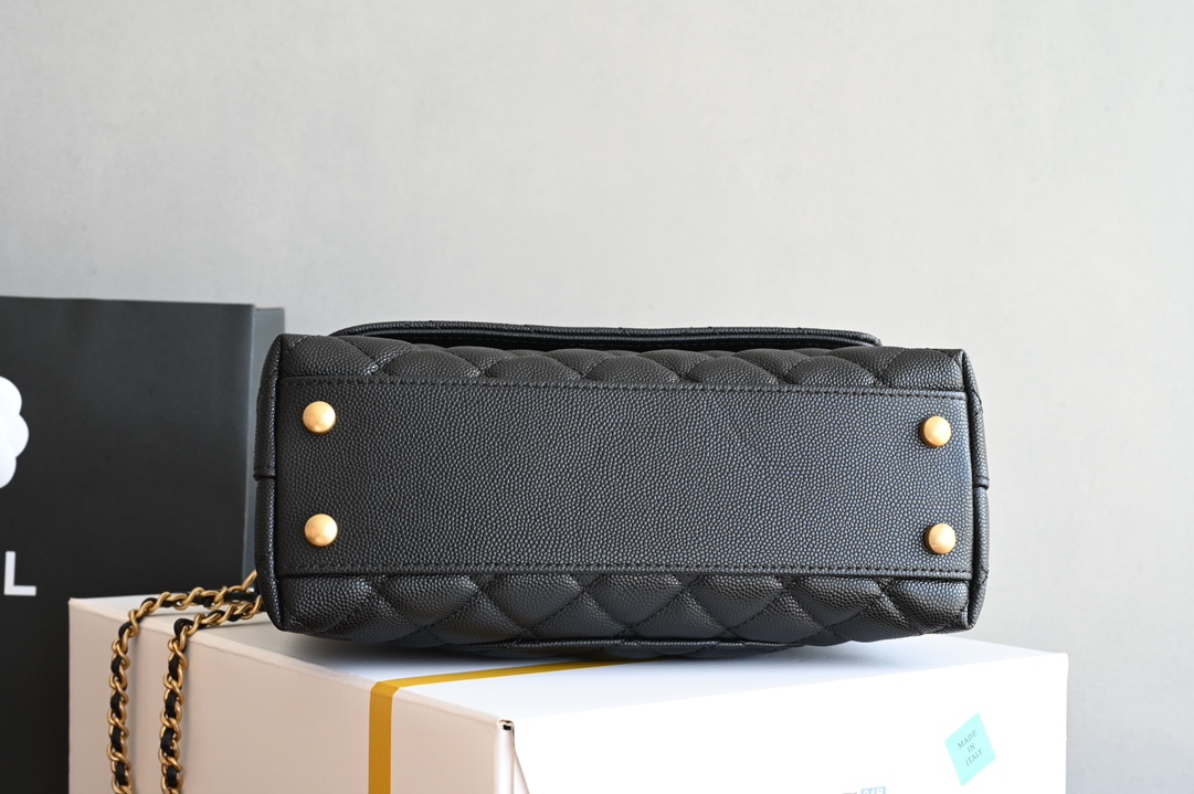 白金版▪️正品级 包装如图𝗖𝗛𝗔𝗡𝗘𝗟 全新升级版 𝗖𝗼𝗰𝗼 𝗵𝗮𝗻𝗱𝗹𝗲 黑色 小号心心念念的新版𝐜𝐨