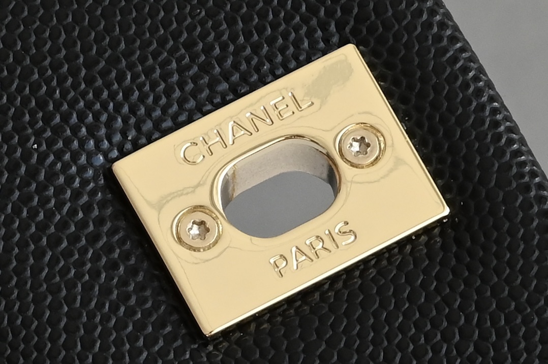 白金版▪️正品级 包装如图全新升级版 𝗖𝗵𝗮𝗻𝗲𝟭 𝗖𝗼𝗰𝗼𝗛𝗮𝗻𝗱𝗹𝗲小号 黑/红蜥蜴皮手腕 浅金，车