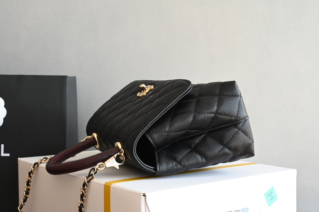 白金版▪️正品级 包装如图全新升级版 𝗖𝗵𝗮𝗻𝗲𝟭 𝗖𝗼𝗰𝗼𝗛𝗮𝗻𝗱𝗹𝗲小号 黑/红蜥蜴皮手腕 浅金，车