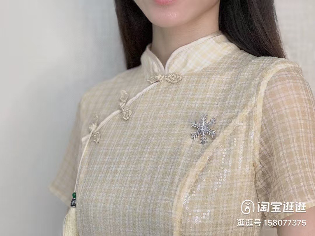 感觉整个人的气质都精致优雅了许多,秋冬,胸针跟大衣、毛衣简直绝配 6