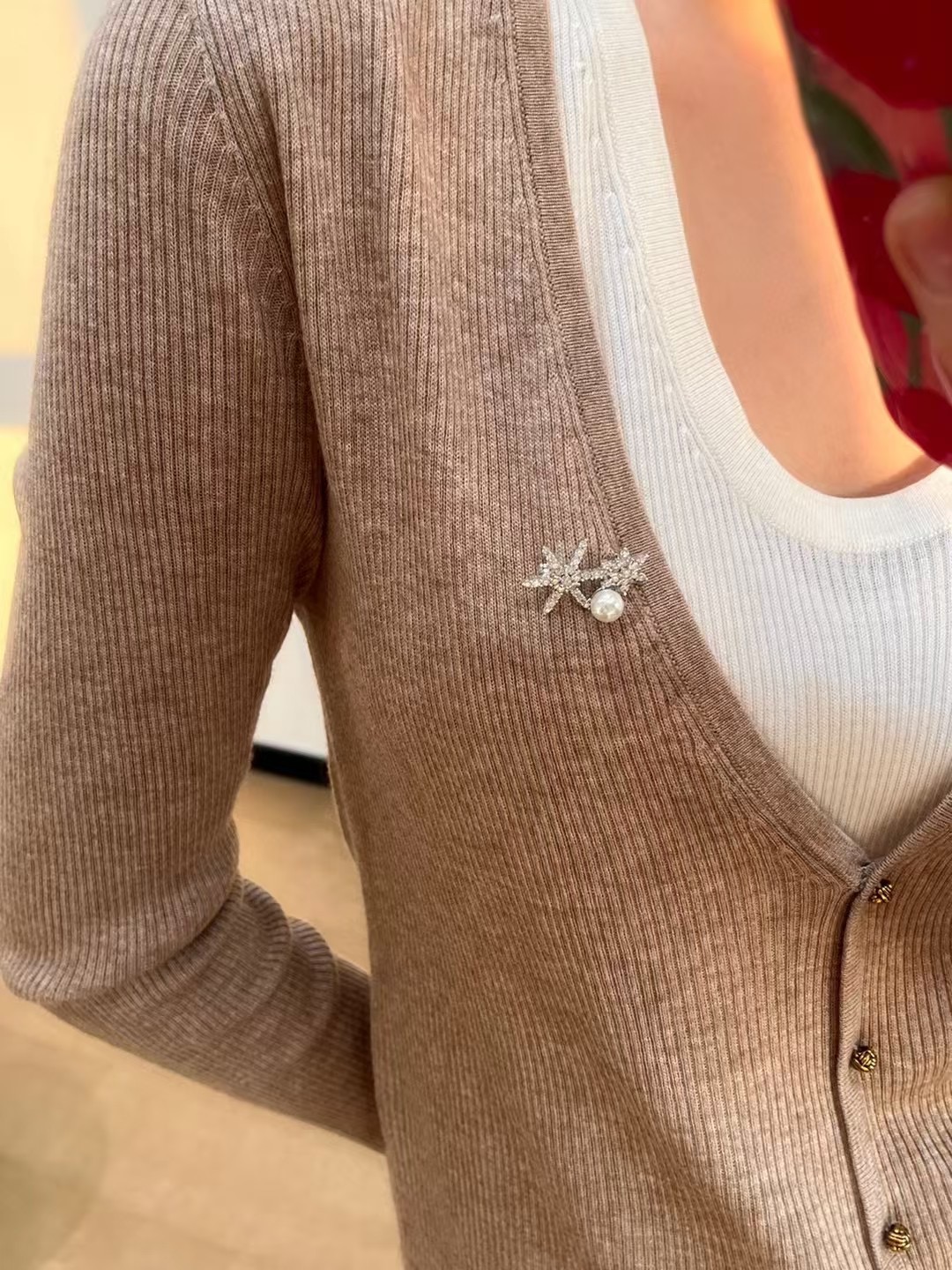 seamlessly complementing coats and knitwear - Comprehensive 5
