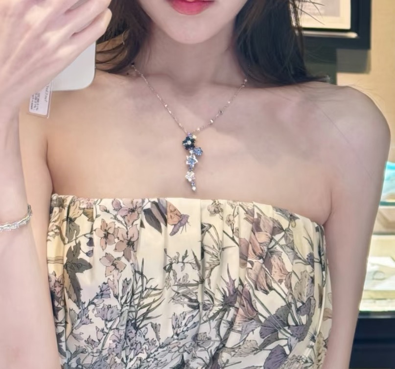 梵家 繁花 花朵 流苏 项链 定制S925纯银打造 所有的欢喜与遇见都能在近期抵达 此后一路繁花🍀幸运长久伴随 🌟🌟 电镀厚金 纯银项链 7