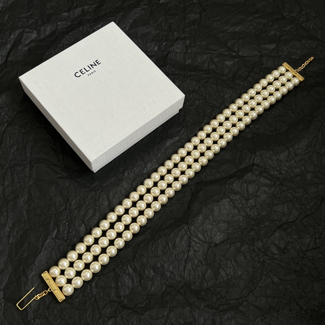 Celine 赛琳 项链 一直是简约时尚界的标杆大胆的设计 百看不厌▪️搭配起来更Fashion 5