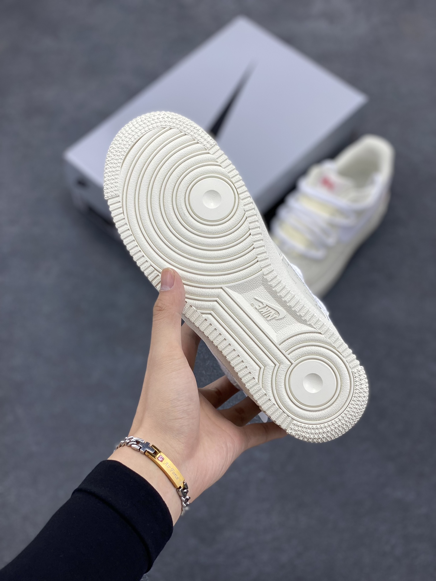 图片[5]-Stussy×Nike Air Force 1 Low’07 斯图西联名 空军一号低帮休闲板鞋 定制皮料 定制鞋盒 配件齐全 原楦原纸板 纯正空军版型 内置全掌气垫 货号：ZH0316-047 尺码：36 36.5 37.5 38 38.5 39 40 40.5 41 42 42.5 43 44 44.5 45-选品中心