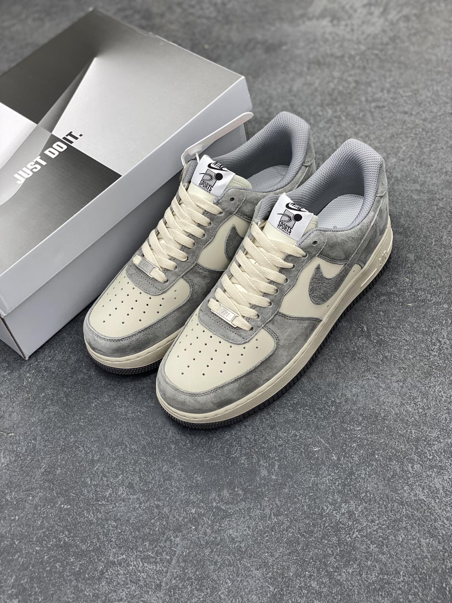 图片[8]-Nike Air Force 1\’07 Low “Panther”漫威系列 “黑豹主题”灰白拼接 空军一号低帮休闲板鞋 原厂麂皮 原楦原纸板 纯正版型 高清洁度 内置全掌气垫 货号：CW2288-866 尺码：36 36.5 37.5 38 38.5 39 40 40.5 41 42 42.5 43 44 44.5 45-选品中心