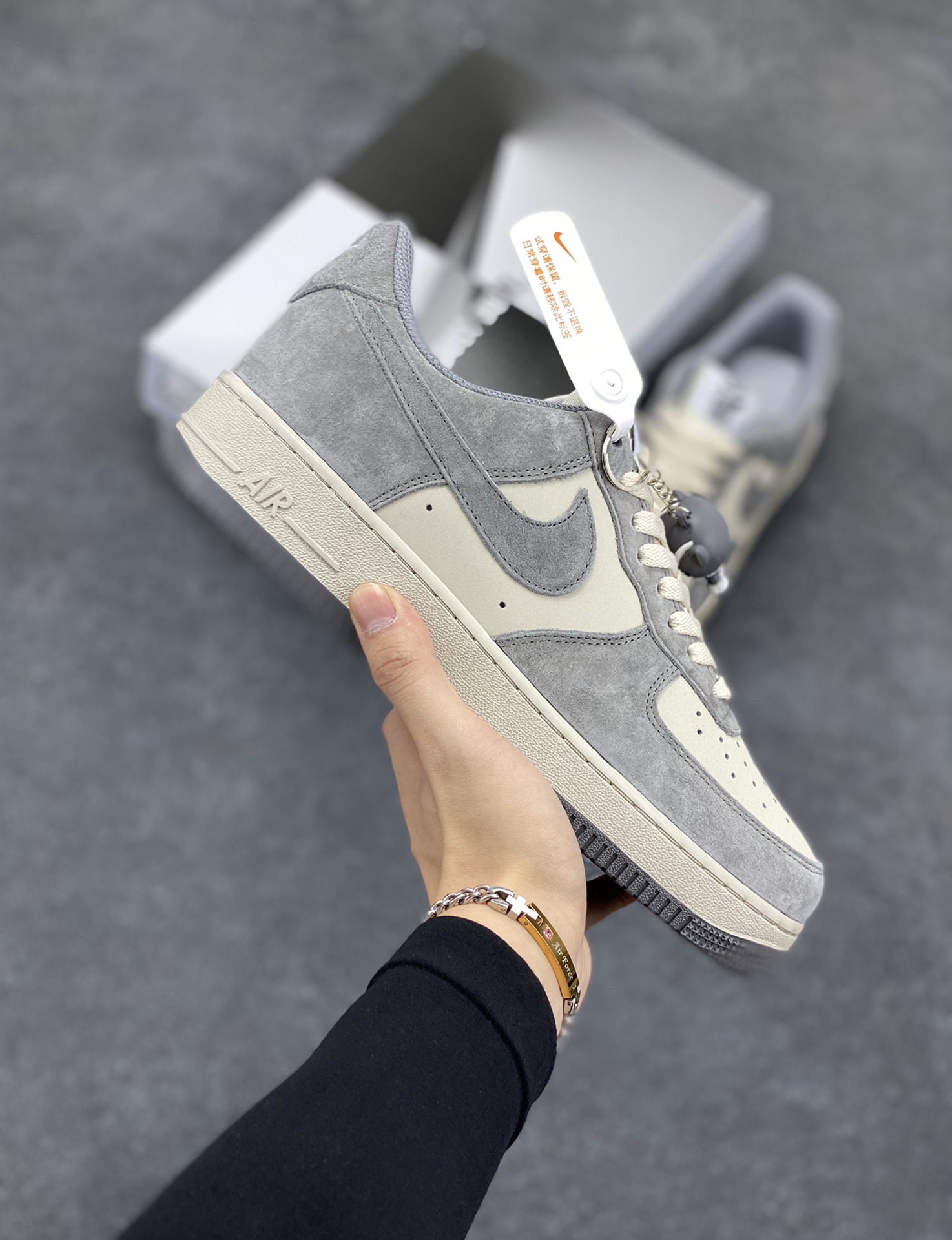 Nike Air Force 1\’07 Low “Panther”漫威系列 “黑豹主题”灰白拼接 空军一号低帮休闲板鞋 原厂麂皮 原楦原纸板 纯正版型 高清洁度 内置全掌气垫 货号:CW2288-866 尺码:36 36.5 37.5 38 38.5 39 40 40.5 41 42 42.5 43 44 44.5 45-选品中心