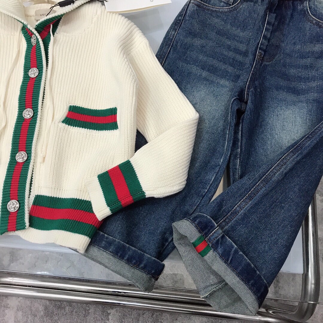 “Gucci Custom Red and Green Band Collage Design High-Density Cotton T-Shirt” - 图片 7