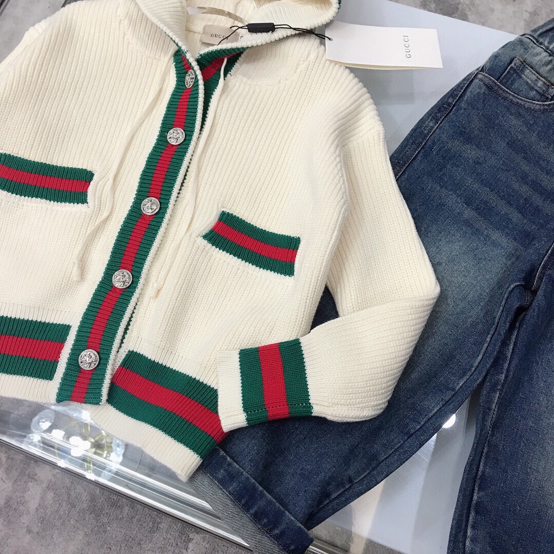 “Gucci Custom Red and Green Band Collage Design High-Density Cotton T-Shirt” - 图片 6