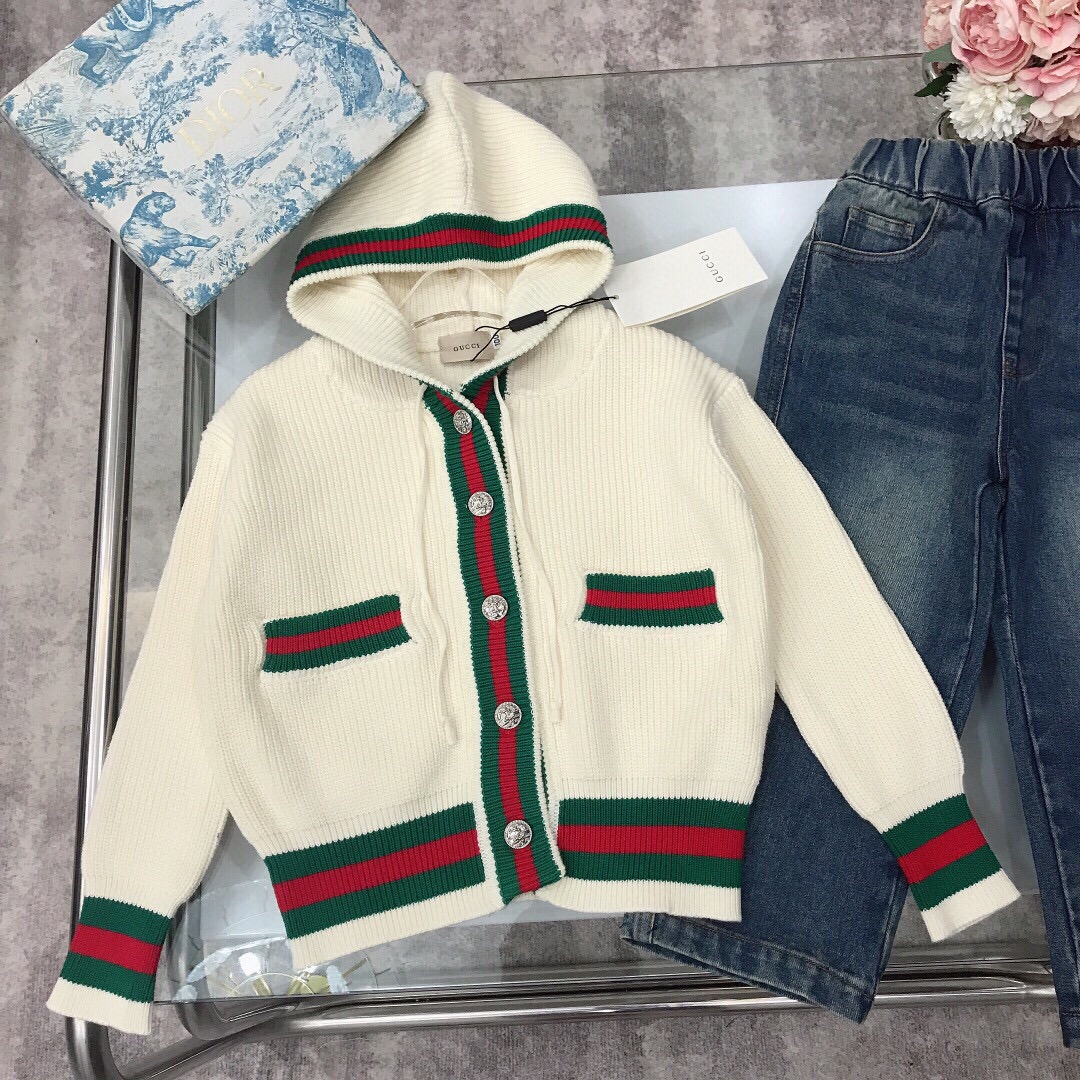 “Gucci Custom Red and Green Band Collage Design High-Density Cotton T-Shirt” - 图片 8