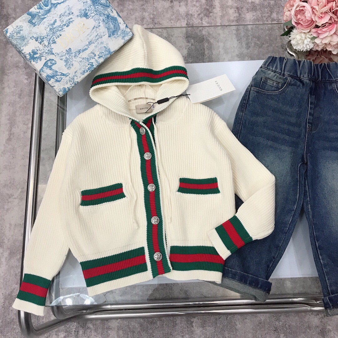 “Gucci Custom Red and Green Band Collage Design High-Density Cotton T-Shirt” - 图片 4