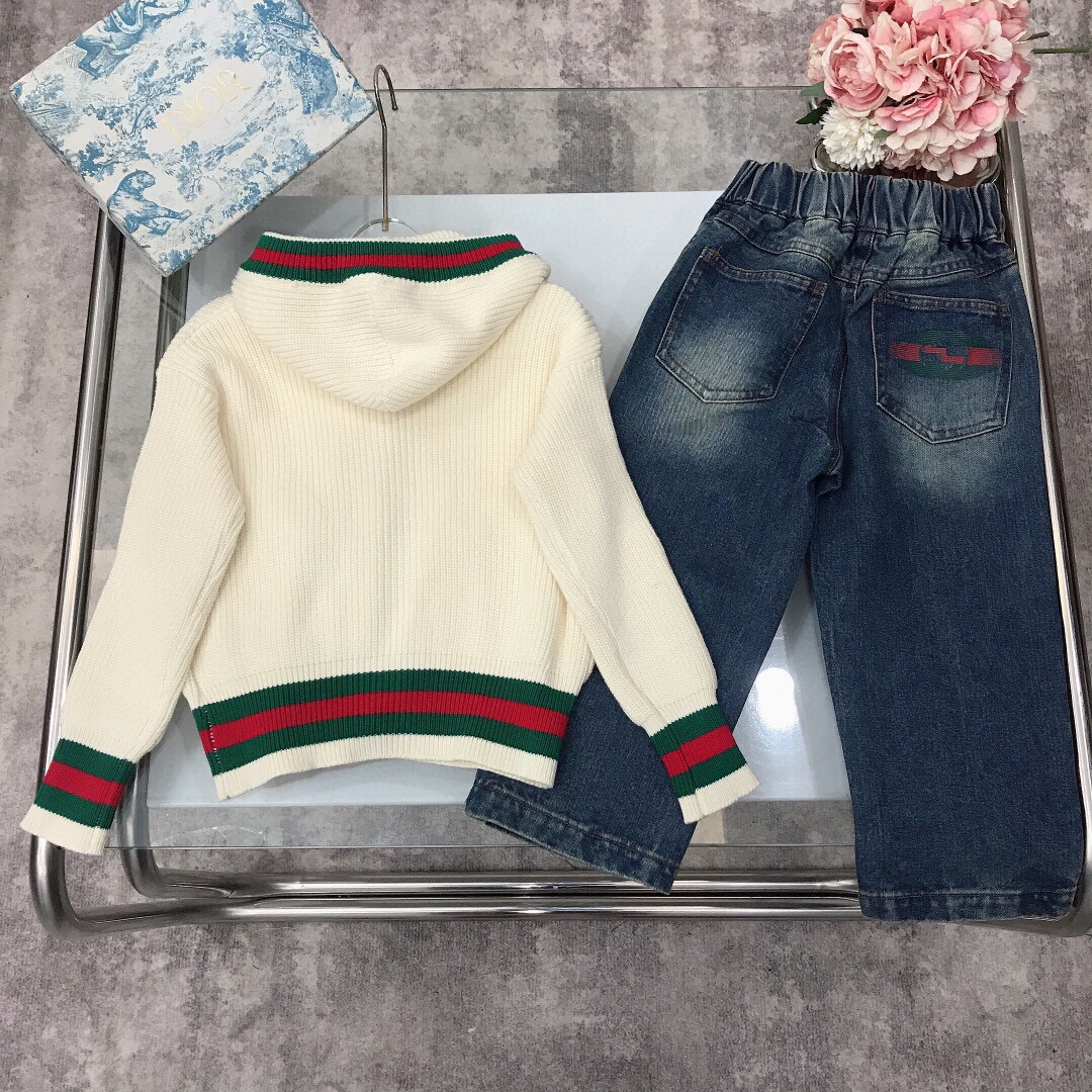 “Gucci Custom Red and Green Band Collage Design High-Density Cotton T-Shirt” - 图片 9