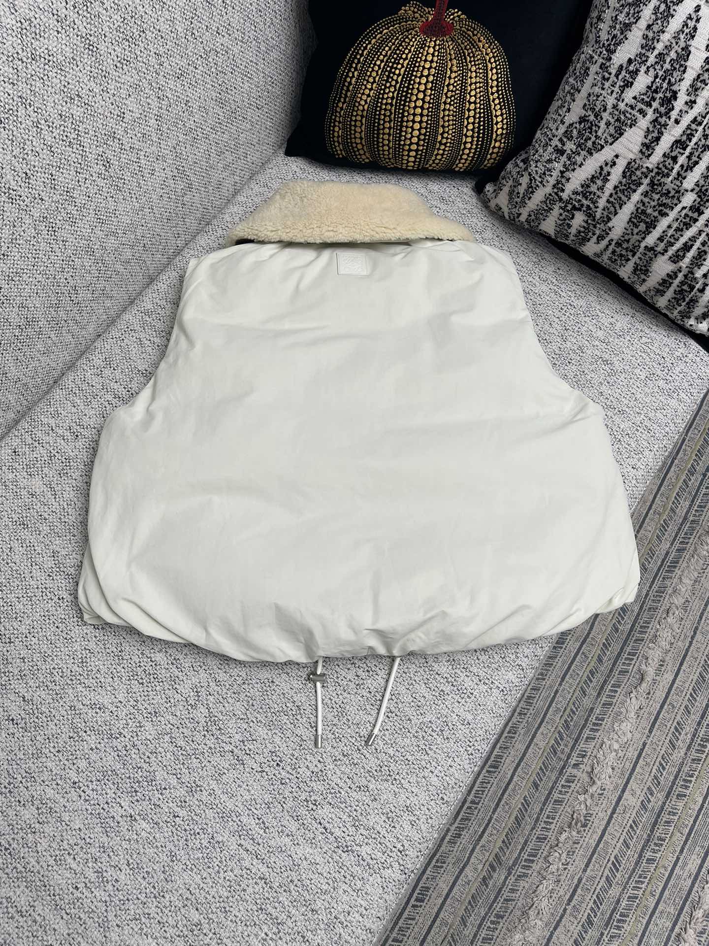 罗意威 Loewe 高定典藏名品高定成衣时装外套连衣裙衬衫T恤 #80720306 2