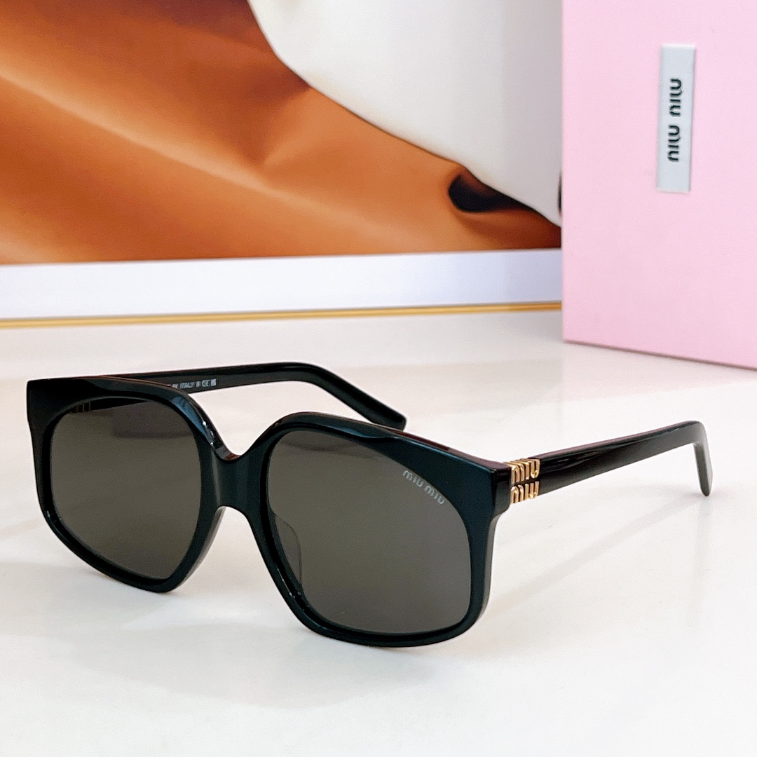 MIUMIUMOD:MU80SSIZE:58-19-145