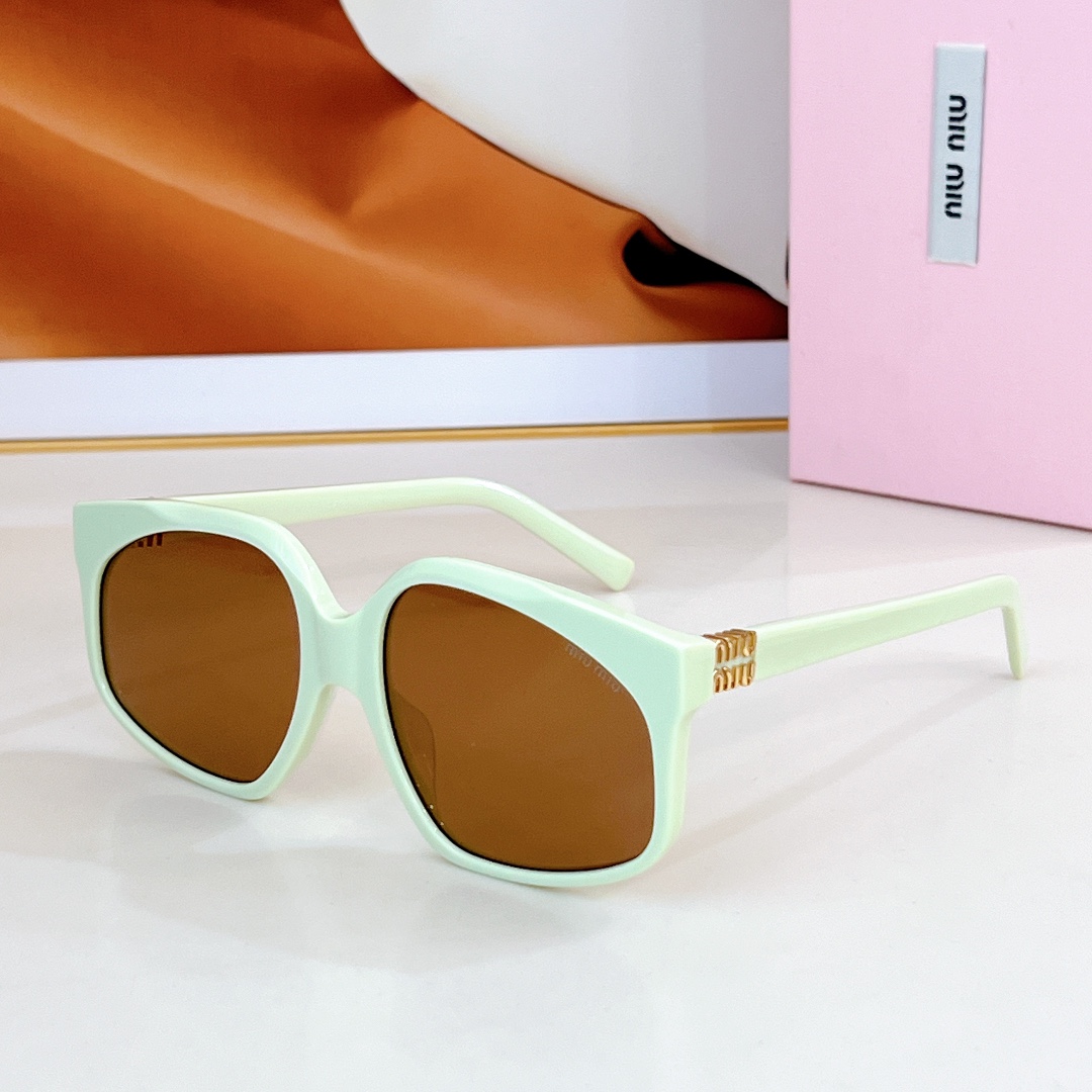 MIUMIUMOD:MU80SSIZE:58-19-145