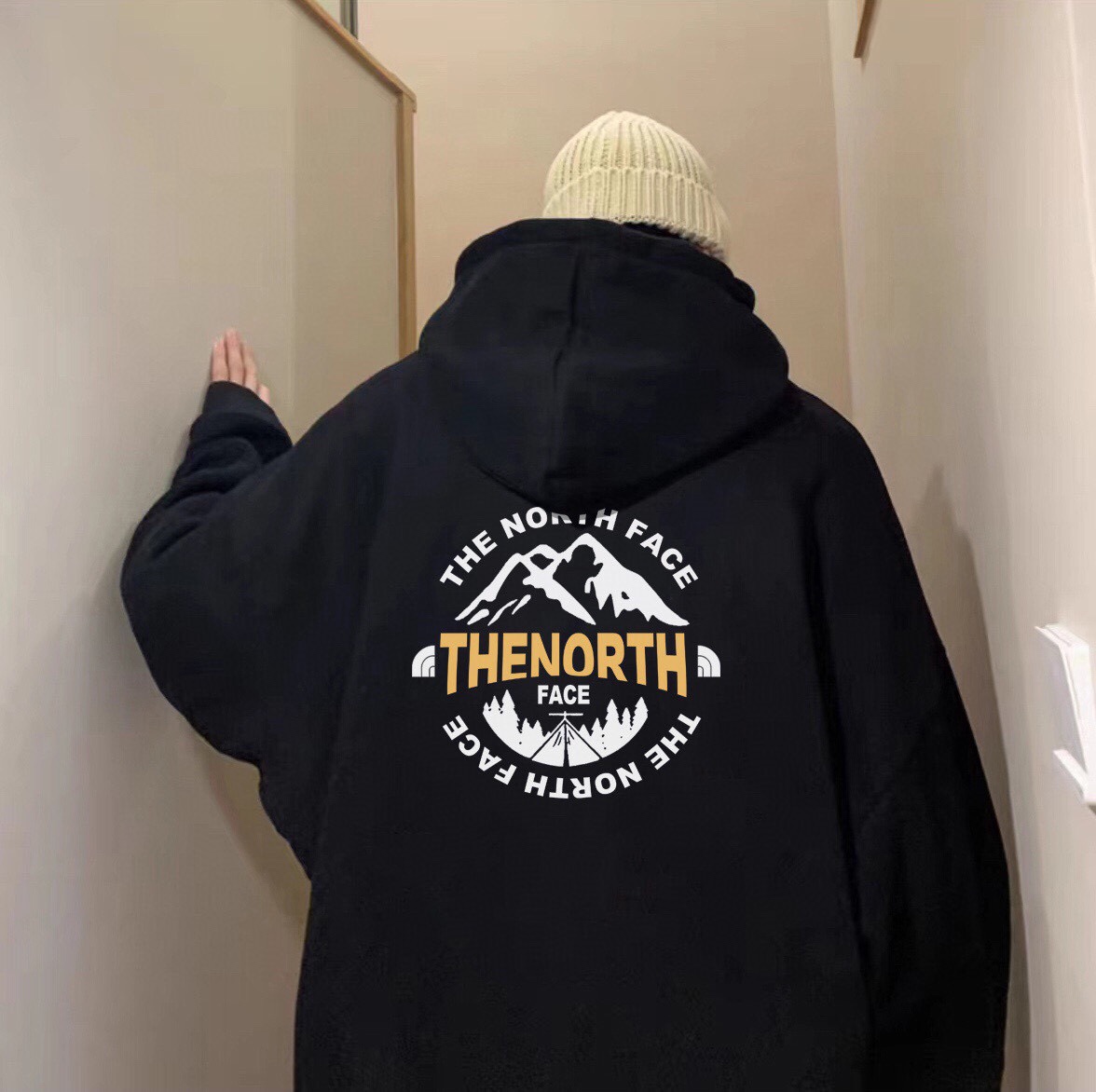 The North Face 3.0 Velvet Snow Mountain Hoodie: Durable, Comfortable, Stylish.