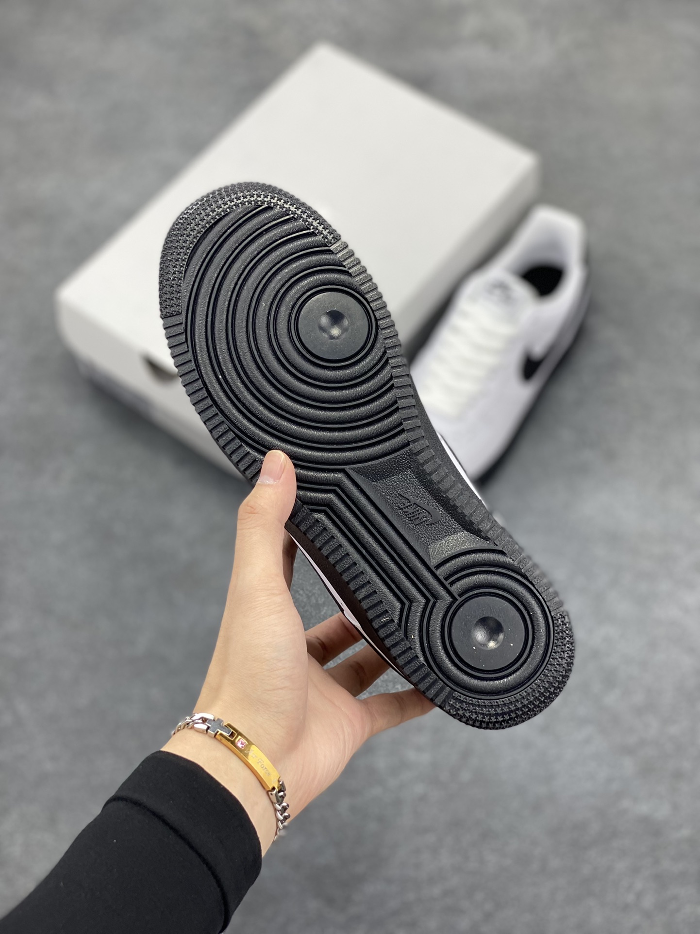 图片[5]-Air Force 1 ‘07 Low 大学白黑 原楦头原纸板 打造纯正空军版型 #专注外贸渠道 全掌内置蜂窝气垫 #原盒配件 原厂中底钢印、拉帮完美 货号：CK7663-101 尺码：36 36.5 37.5 38 38.5 39 40 40.5 41 42 42.5 43 44 44.5 45-选品中心