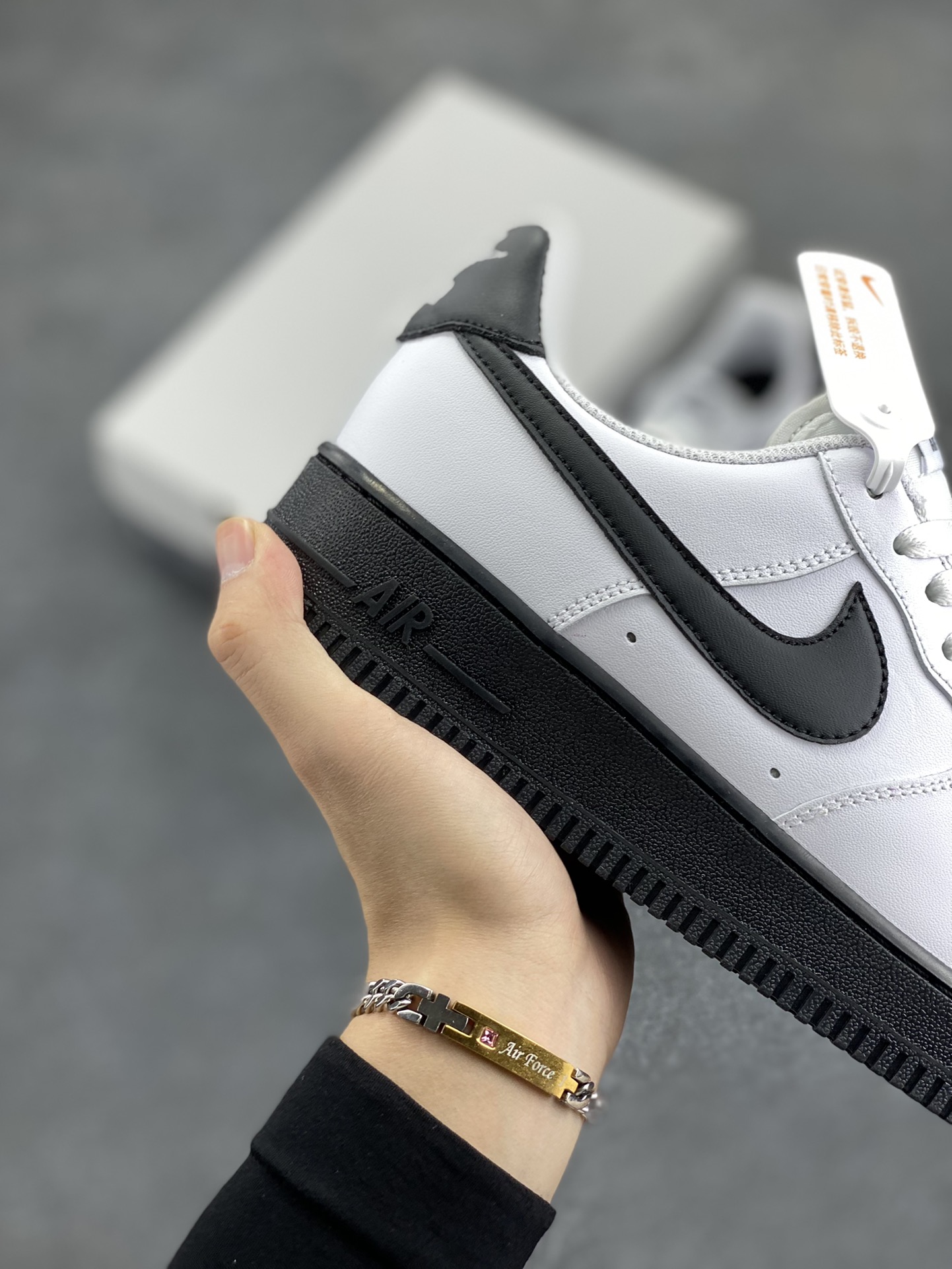 图片[6]-Air Force 1 ‘07 Low 大学白黑 原楦头原纸板 打造纯正空军版型 #专注外贸渠道 全掌内置蜂窝气垫 #原盒配件 原厂中底钢印、拉帮完美 货号：CK7663-101 尺码：36 36.5 37.5 38 38.5 39 40 40.5 41 42 42.5 43 44 44.5 45-选品中心