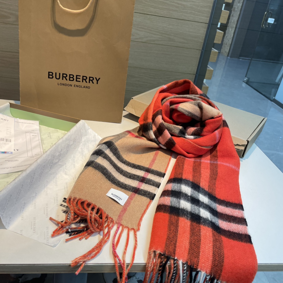 免代购Burberry重磅极品贸易公司订单货️超级流弊品质绝了被QC“潜规则”的Burberry限量披肩