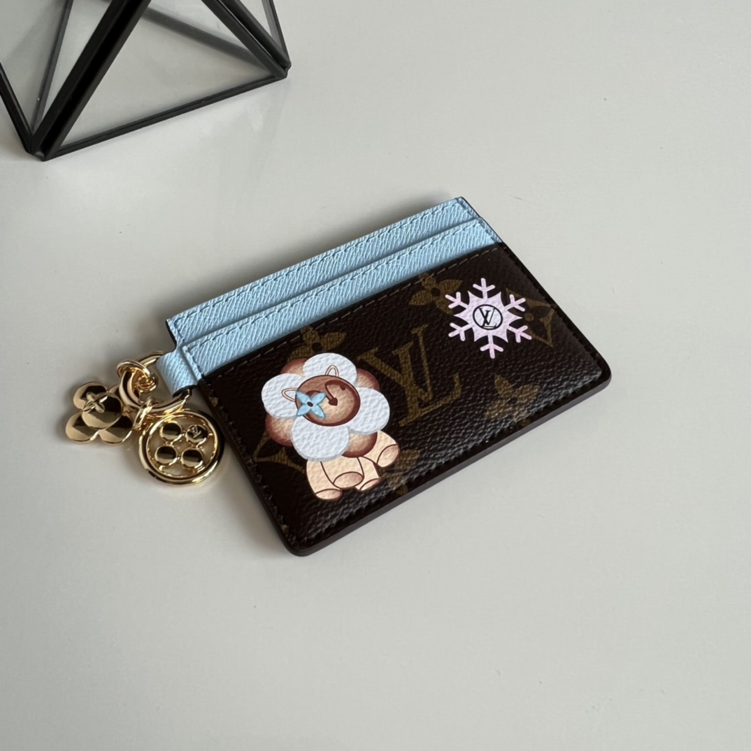 芯片版顶级原单M12227這款LVCharms名片夾以Monogram塗層帆布及牛皮製造是送禮佳品名片夾