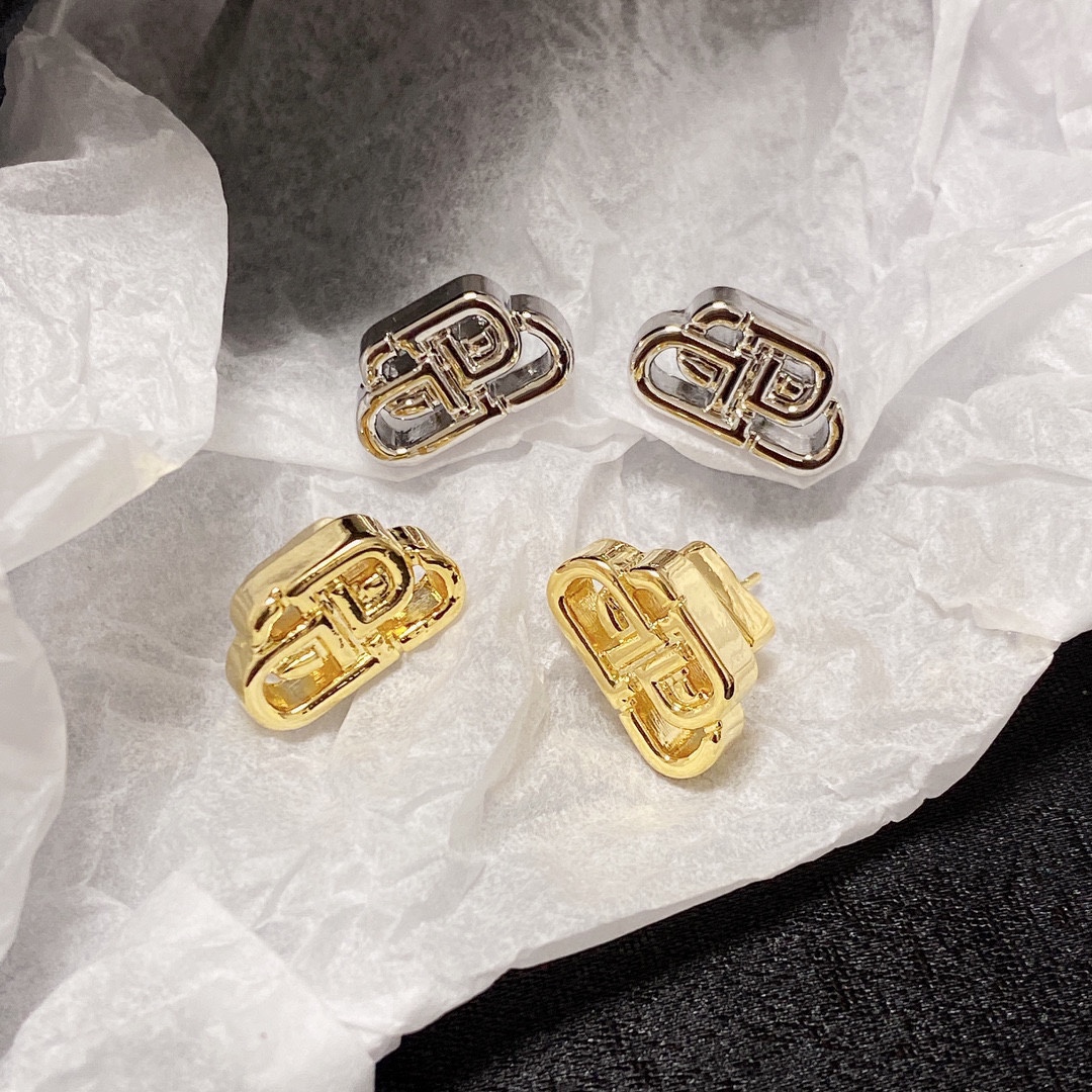Balenciaga luxury earrings 6