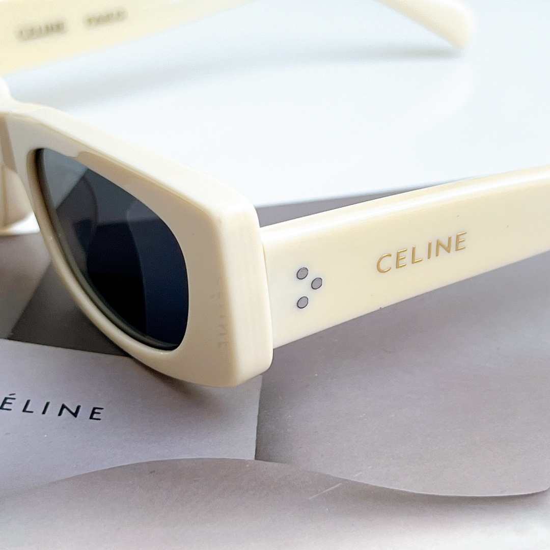  CELINE 原版
MOD：40258
SIZE：55口20-135
🔝🔝