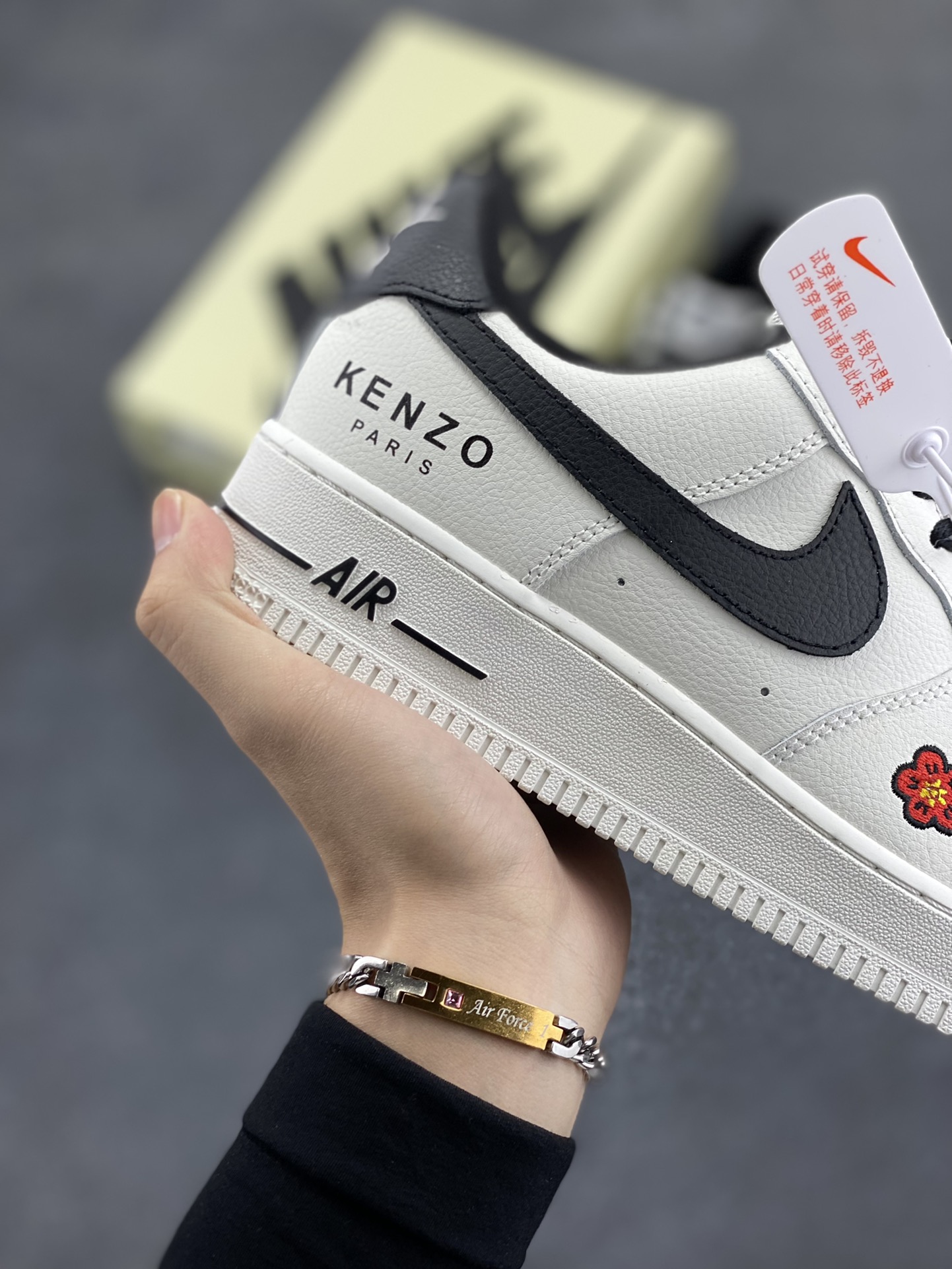 图片[6]-NIke Air Force 1 \’07 Low KENZO🌺联名 空军一号 低帮 运动鞋 休闲鞋 折边针车 工艺难度大 原楦头原纸板 原装鞋盒 定制五金配件 内置全掌气垫 原厂鞋底  货号：FC-918811 尺码：36 36.5 37.5 38 38.5 39 40 40.5 41 42 42.5 43 44 44.5 45-选品中心