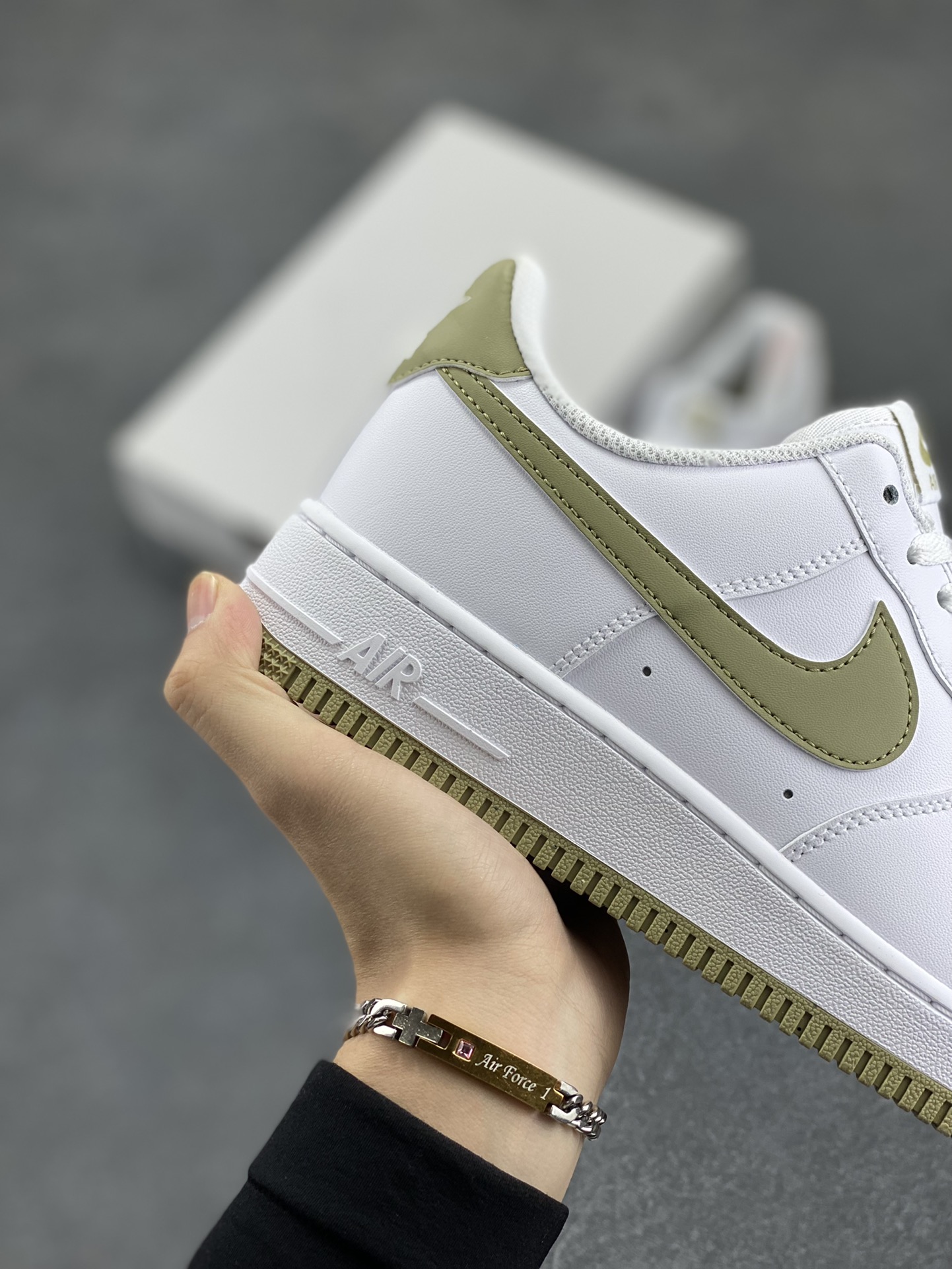 图片[6]-NK Air Force 1 空军一号 白军绿 原楦头原纸板 打造纯正空军版型#专注外贸渠道 全掌内置蜂窝气垫 #原盒配件 原厂中底钢印、拉帮完美 货号：FJ4146-110 尺码：36 36.5 37.5 38 38.5 39 40 40.5 41 42 42.5 43 44 44.5 45-选品中心