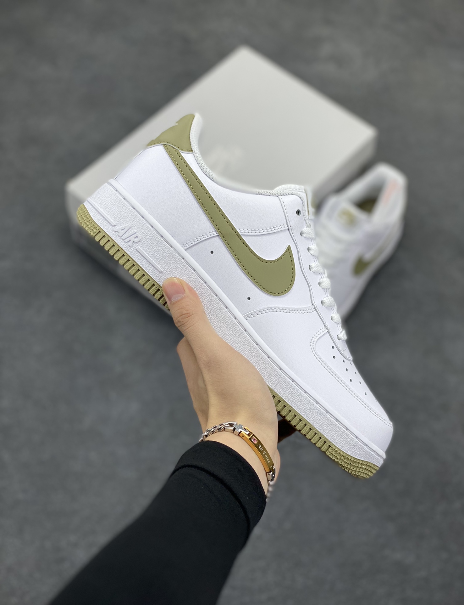 NK Air Force 1 空军一号 白军绿 原楦头原纸板 打造纯正空军版型#专注外贸渠道 全掌内置蜂窝气垫 #原盒配件 原厂中底钢印、拉帮完美 货号:FJ4146-110 尺码:36 36.5 37.5 38 38.5 39 40 40.5 41 42 42.5 43 44 44.5 45-选品中心