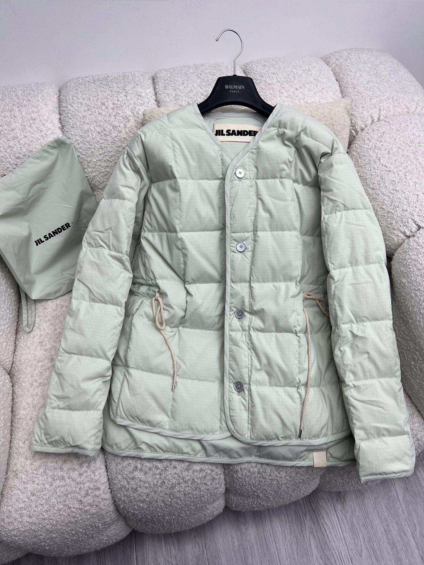 Classic Single-Rate Female Suit for Winter Comfort and Style - 图片 9
