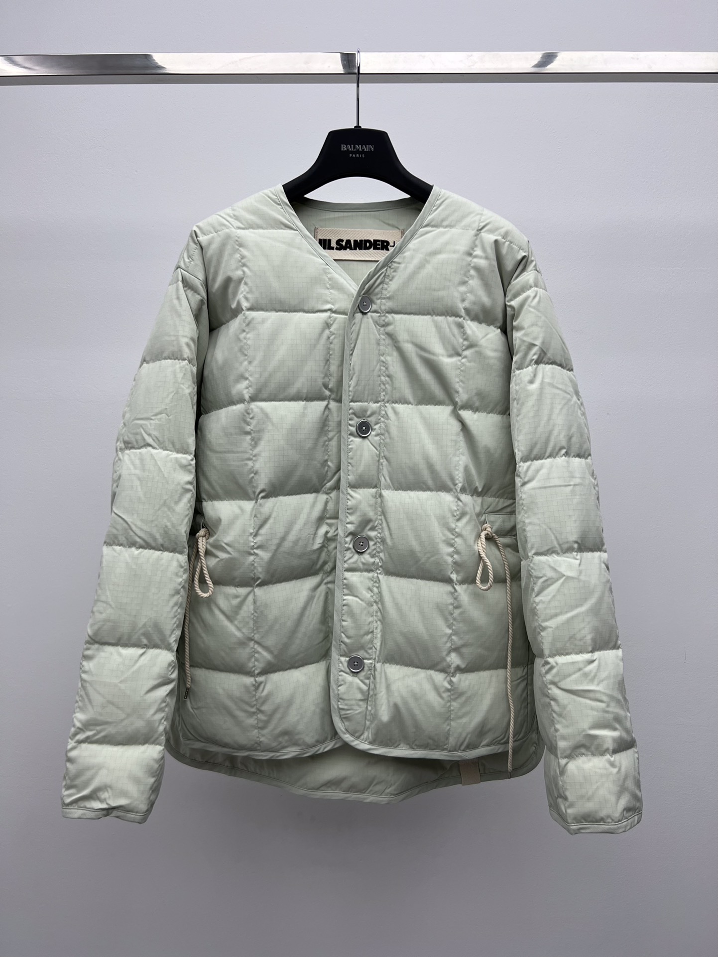 Classic Single-Rate Female Suit for Winter Comfort and Style - 图片 1