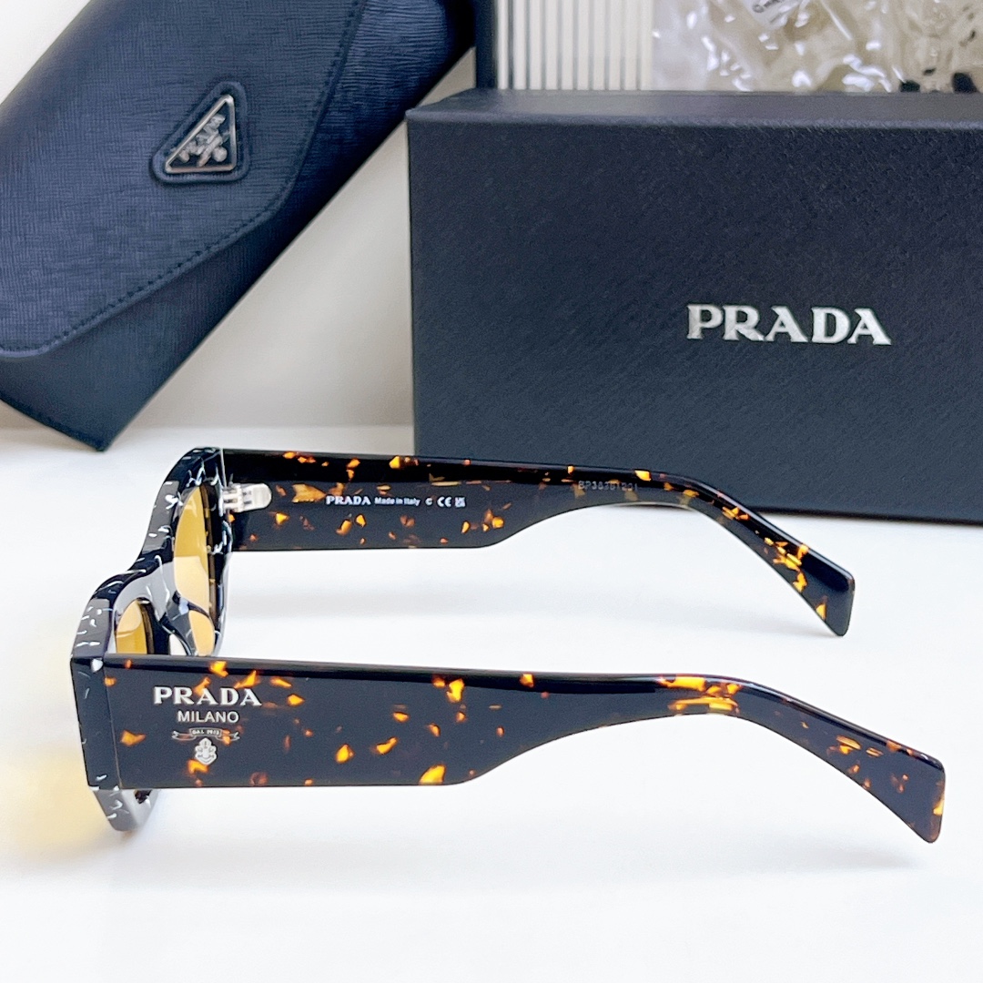 到货PRAD*新品发售️高版本1:1官网颜色品质细节完美非普通版本可对比专属防伪码PRA01Ssize5