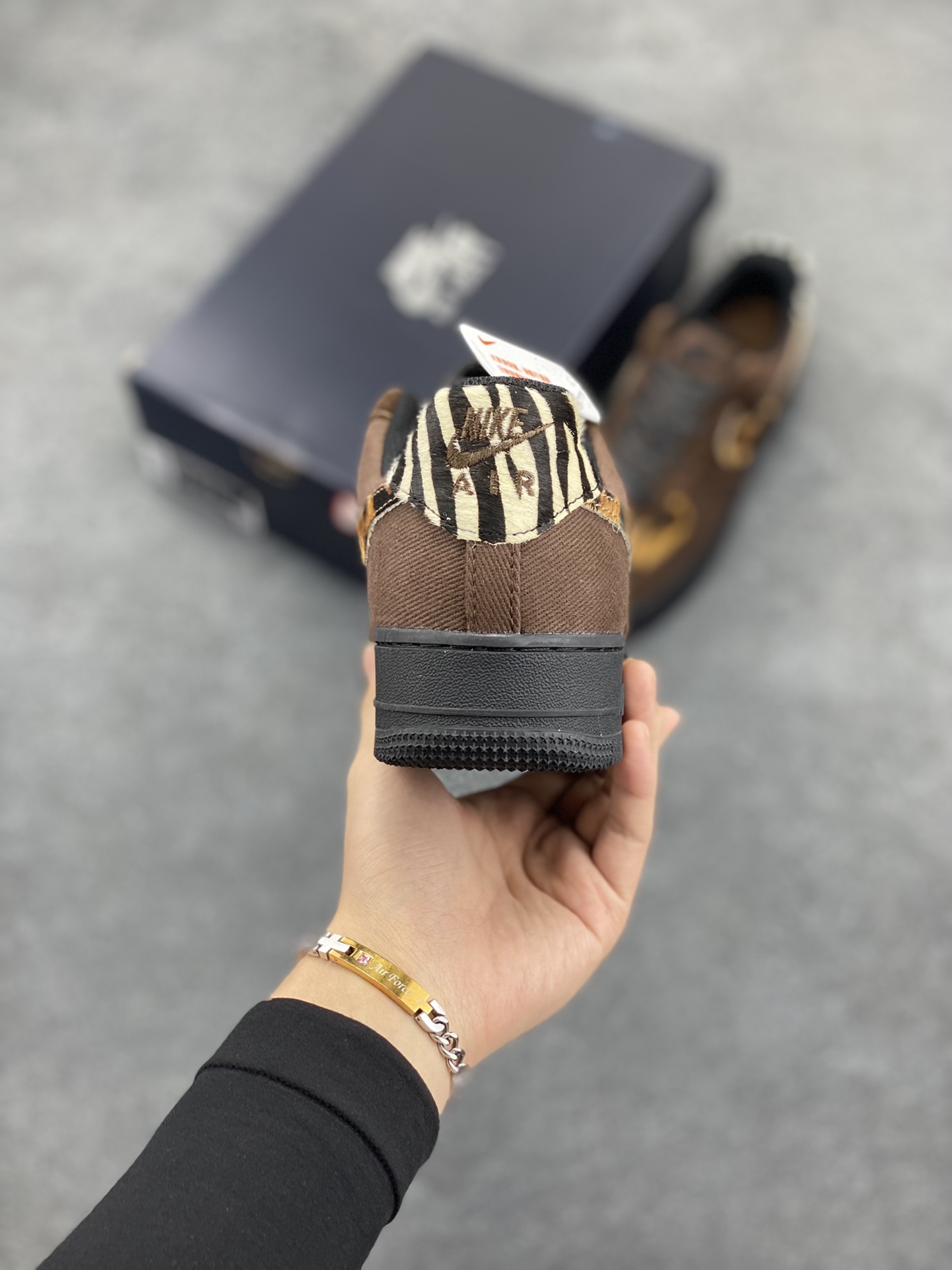 图片[4]-NK Air Force 1 空军一号 豹纹 原楦头原纸板 打造纯正空军版型#专注外贸渠道 全掌内置蜂窝气垫 #原盒配件 原厂中底钢印、拉帮完美 货号：HV6356-200 尺码：36 36.5 37.5 38 38.5 39 40 40.5 41 42 42.5 43 44 44.5 45-选品中心