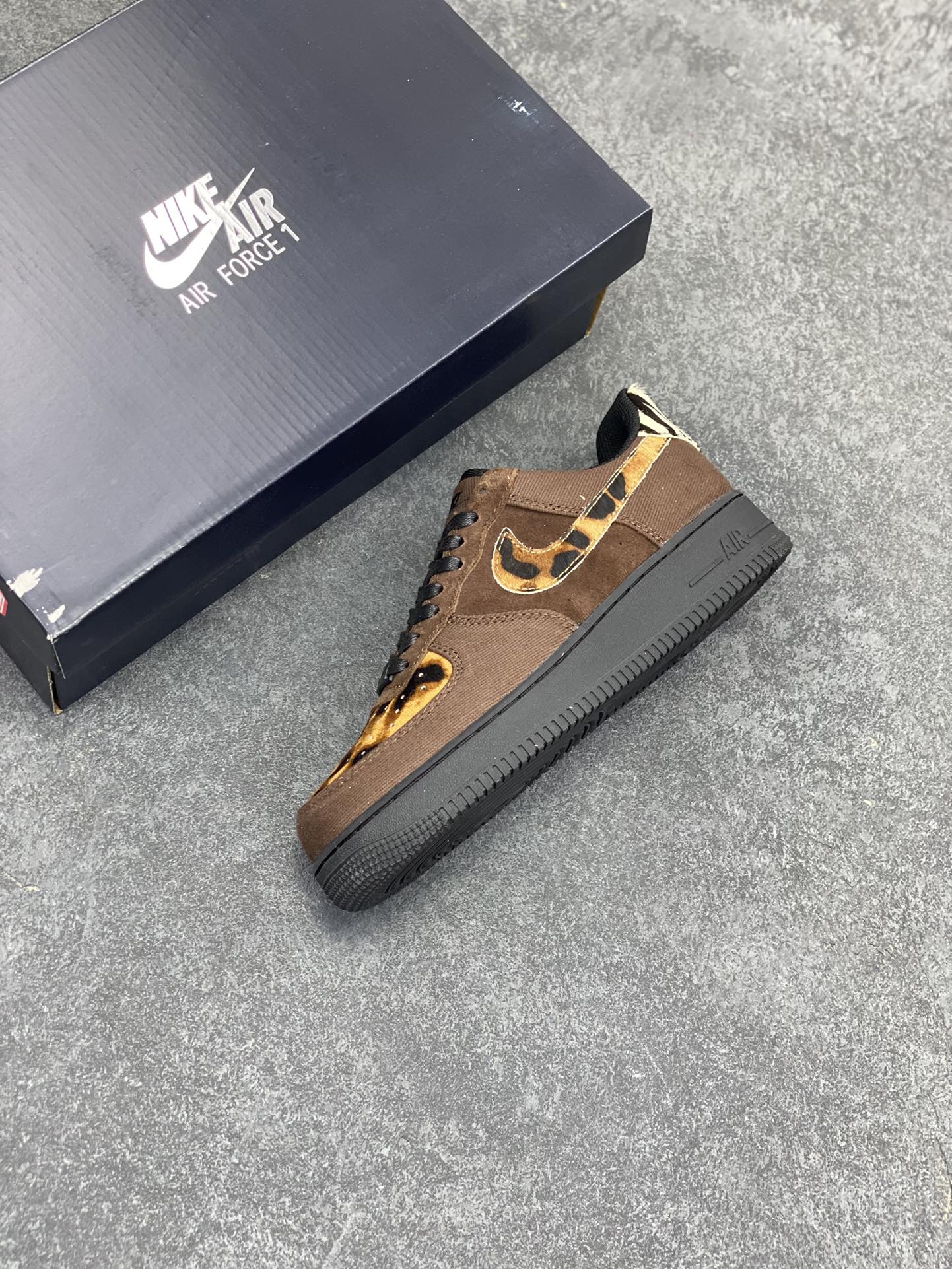 图片[7]-NK Air Force 1 空军一号 豹纹 原楦头原纸板 打造纯正空军版型#专注外贸渠道 全掌内置蜂窝气垫 #原盒配件 原厂中底钢印、拉帮完美 货号：HV6356-200 尺码：36 36.5 37.5 38 38.5 39 40 40.5 41 42 42.5 43 44 44.5 45-选品中心